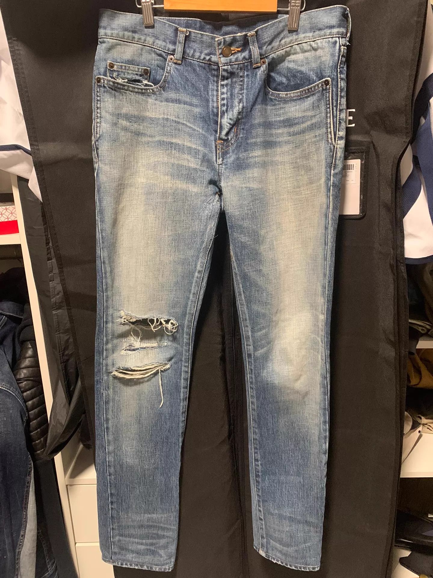 Saint Laurent Paris Saint Laurent d02 Ripped Jeans W29/W30 Size US 30 / EU 46 - 1 Thumbnail