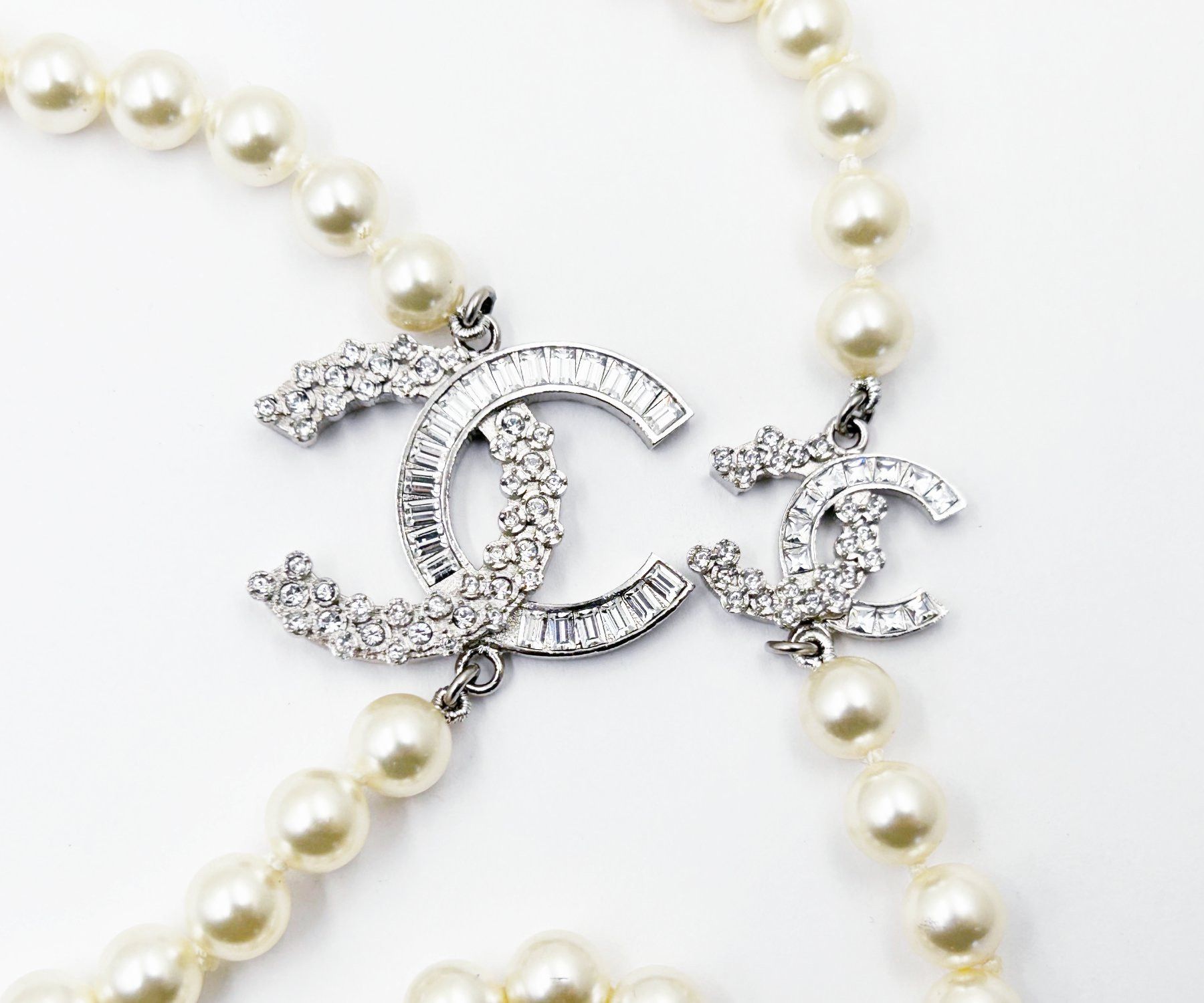 Chanel Chanel Gold CC Scatter Pearl Necklace 100 Year Anniversary Size ONE SIZE - 4 Thumbnail