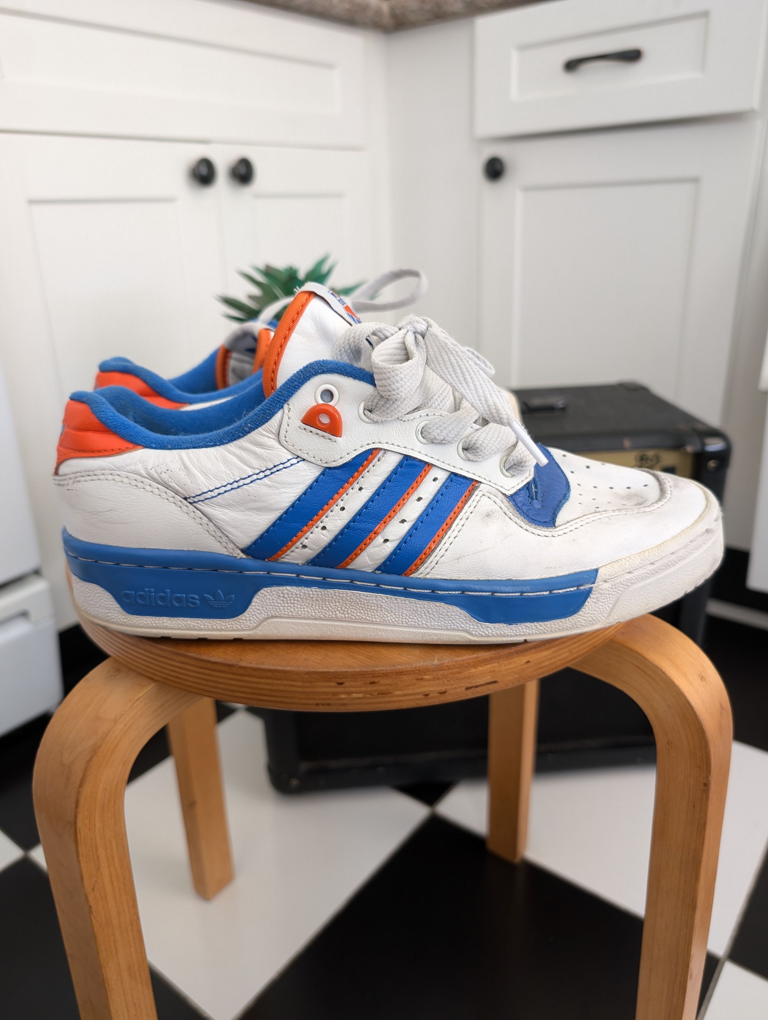 Adidas adidas Rivalry Low OG 'Knicks' Size US 9 / EU 42 - 1 Thumbnail