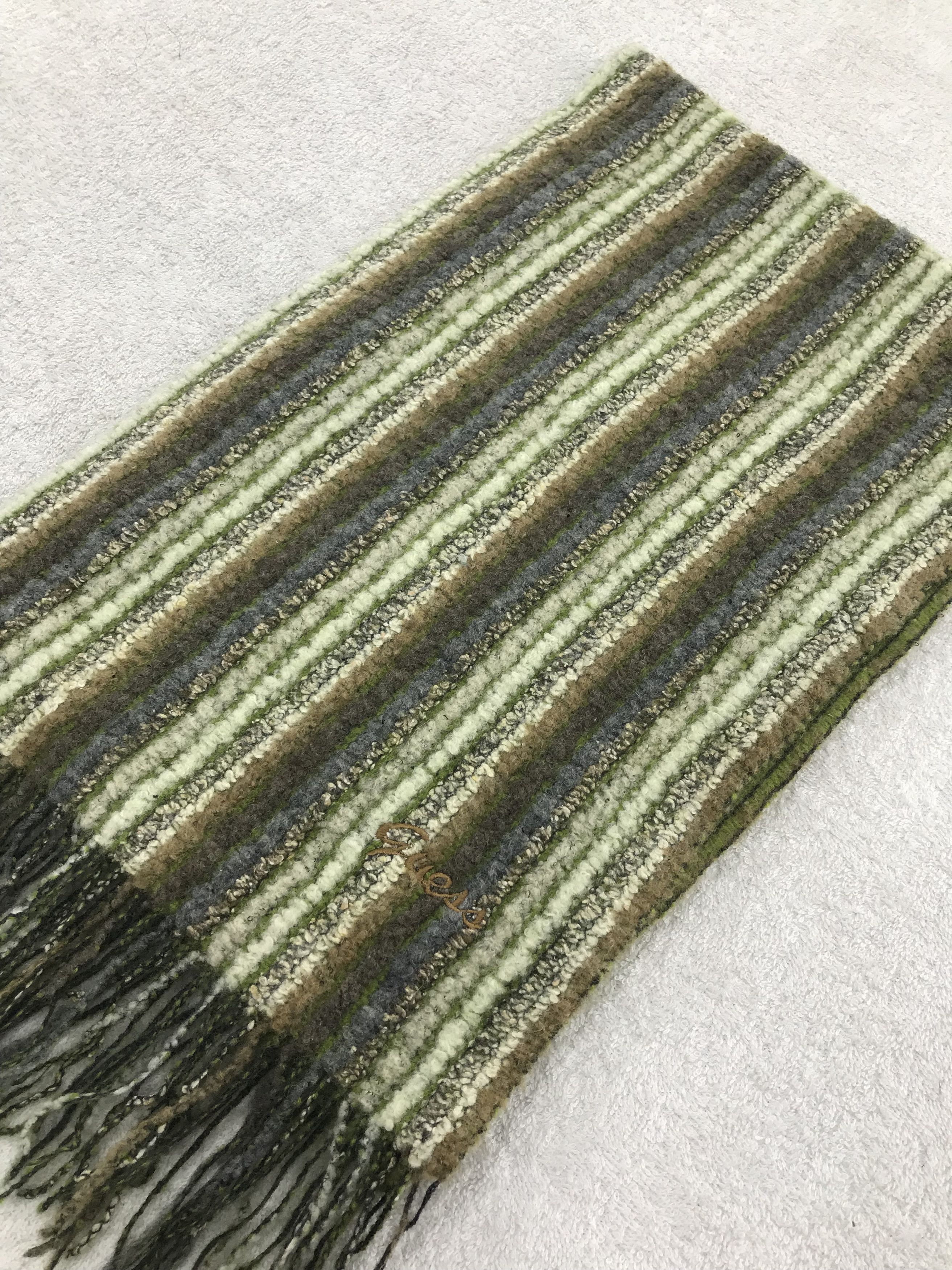 Guess Guess Scarf / Muffler / Neckwear - WW1192 Size ONE SIZE - 3 Thumbnail