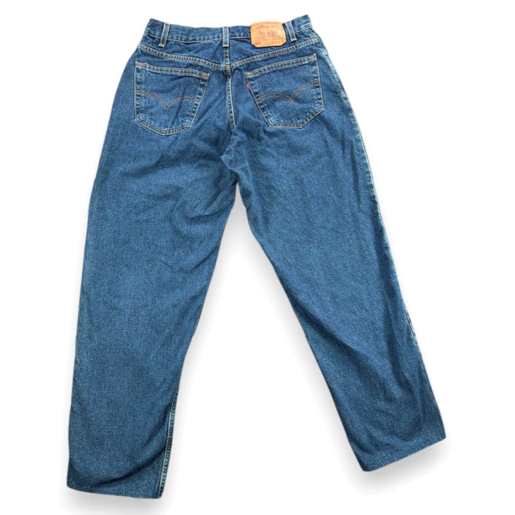 Levi's VINTAGE Levi's Jeans Mens 32x30 Blue 560 Loose Fit Baggy Skater 90s Tag 34x36 Size US 32 / EU 48 - 2 Thumbnail