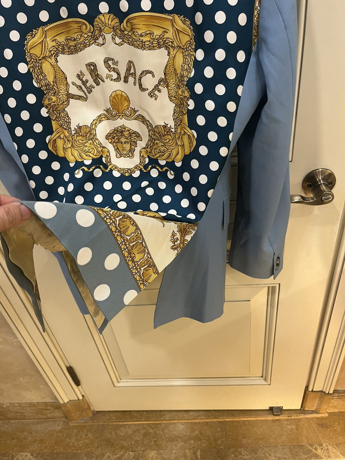 Versace Seashell Baroque blazer with silk back size48 Size 48R - 11 Thumbnail