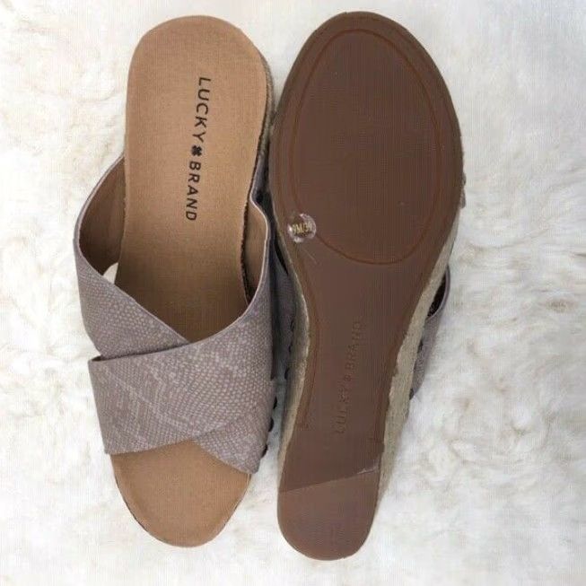 Lucky Brand Lucky Brand Women's Sandal Neeka - Feather Grey - US9 Medium - Leather Wedge Sandal - Casual/Fancy - 2016+ - Womens Size US 9 / IT 39 - 4 Thumbnail