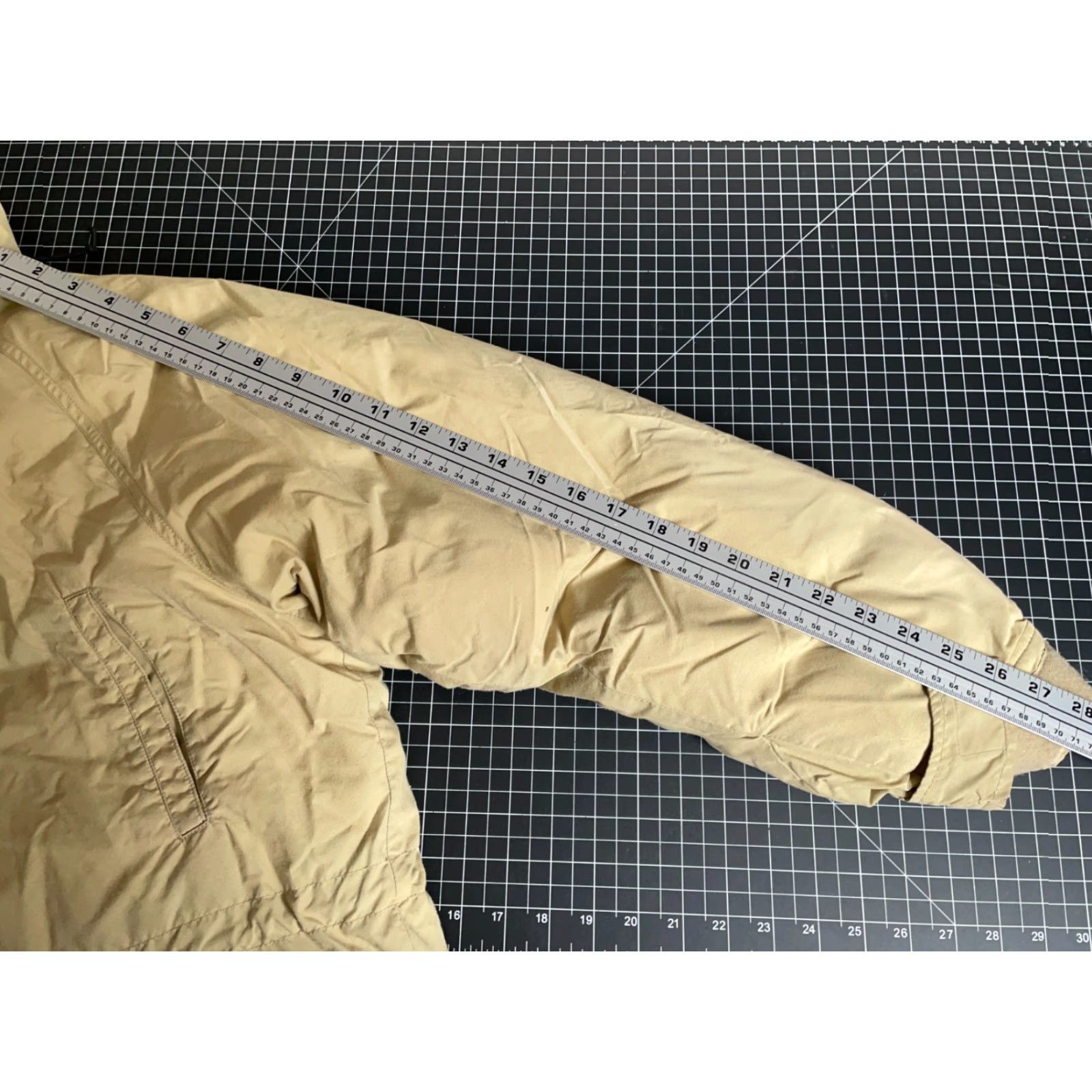 The North Face VINTAGE The North Face Puffer Jacket Women's Large Beige Insulated 80s Outdoor Size L / US 10 / IT 46 - 7 Thumbnail