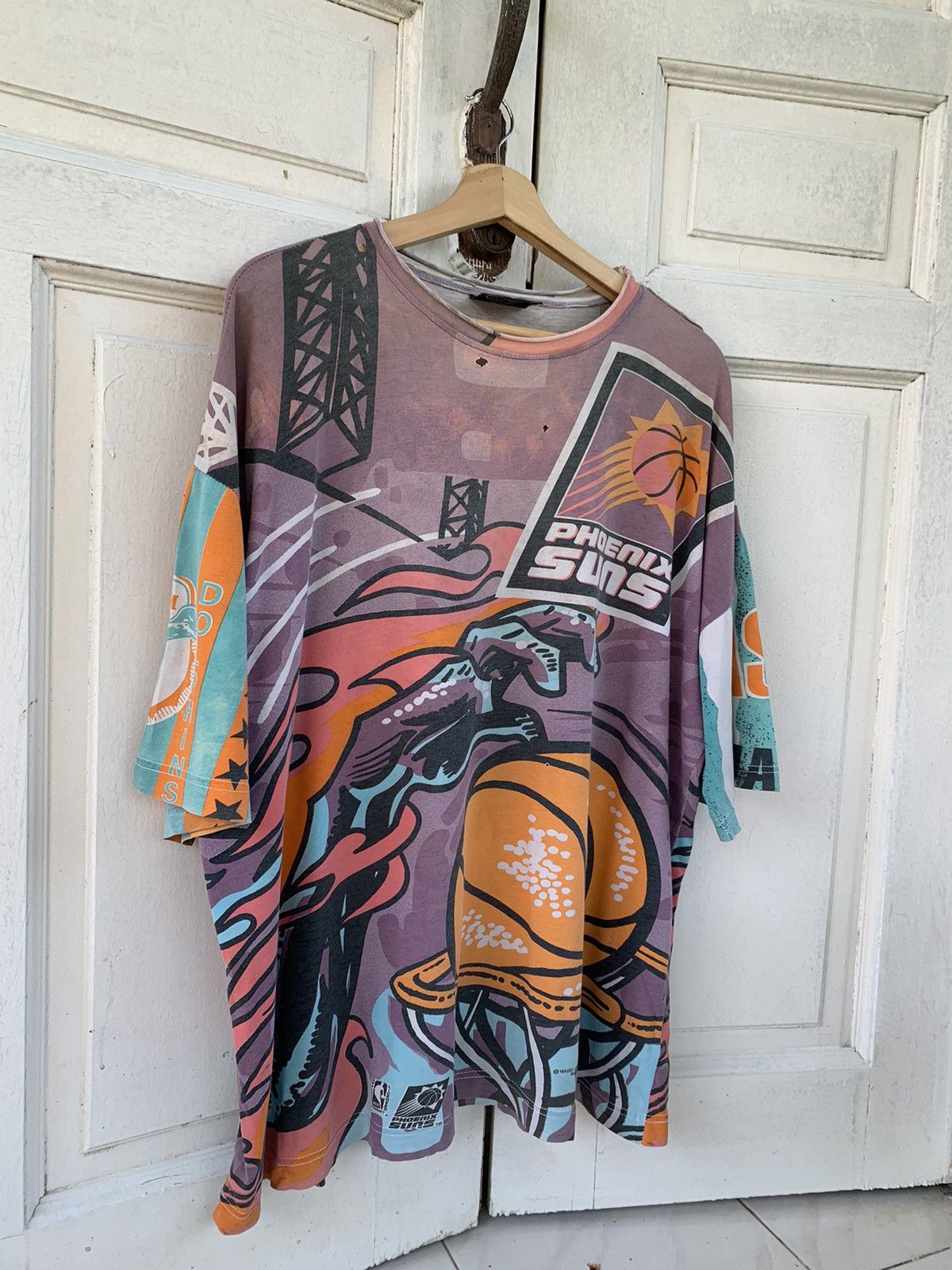 NBA × Vintage RARELY Vintage Distress OVP Phoenix Suns Magic Johnson Size US XXL / EU 58 / 5 - 2 Thumbnail