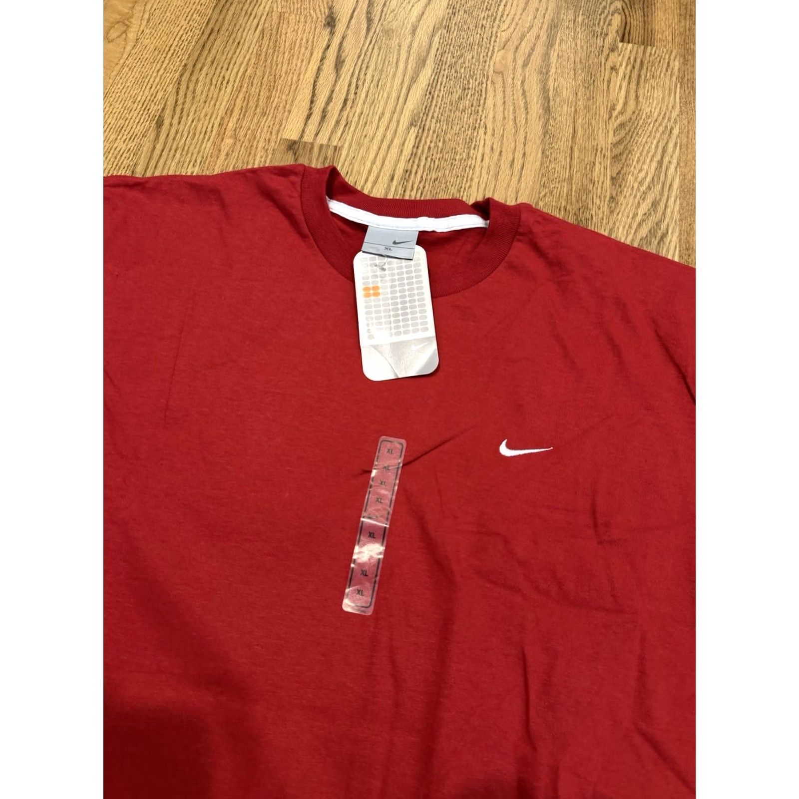Nike VINTAGE Nike Swoosh T Shirt Men XL Red Short Sleeve 90s Sports USA NWT NOS Check Mens Size US XL / EU 56 / 4 - 2 Thumbnail