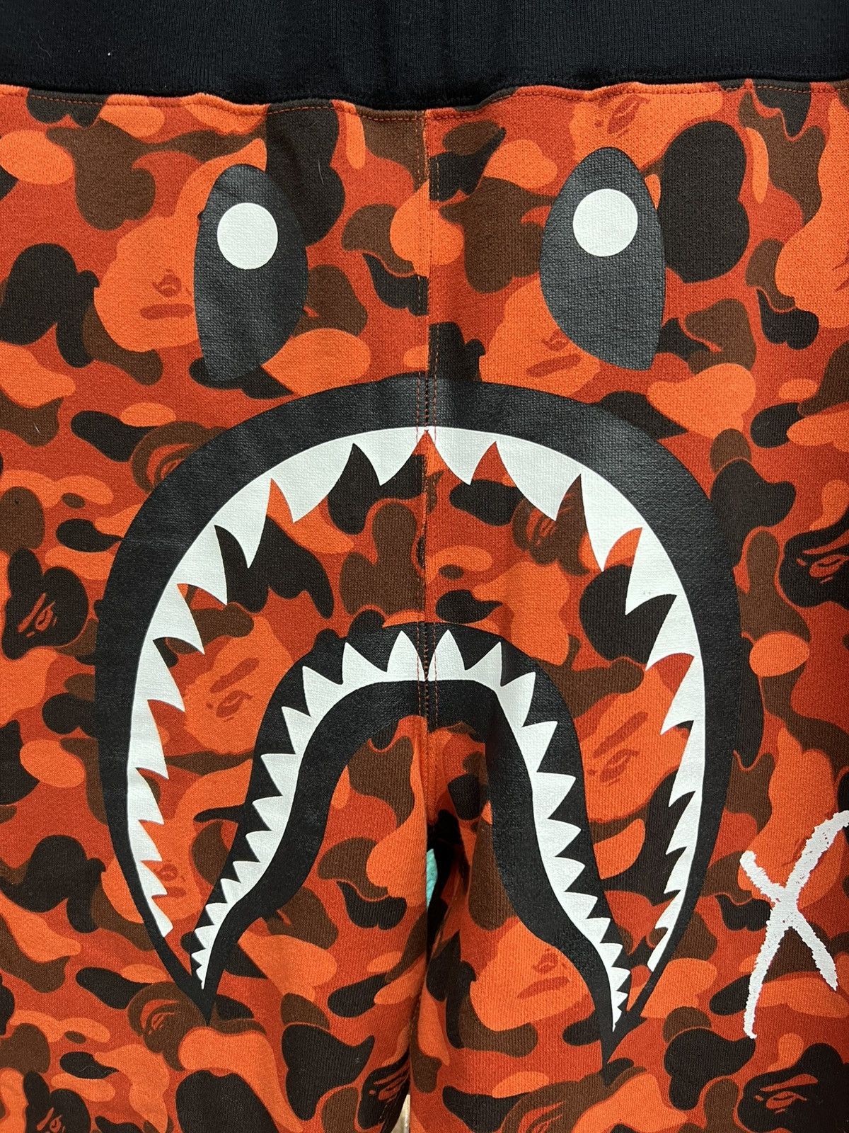 Bape Bape x The Weeknd XO Camo Shark Slim Sweatpants Size US 36 / EU 52 - 4 Thumbnail