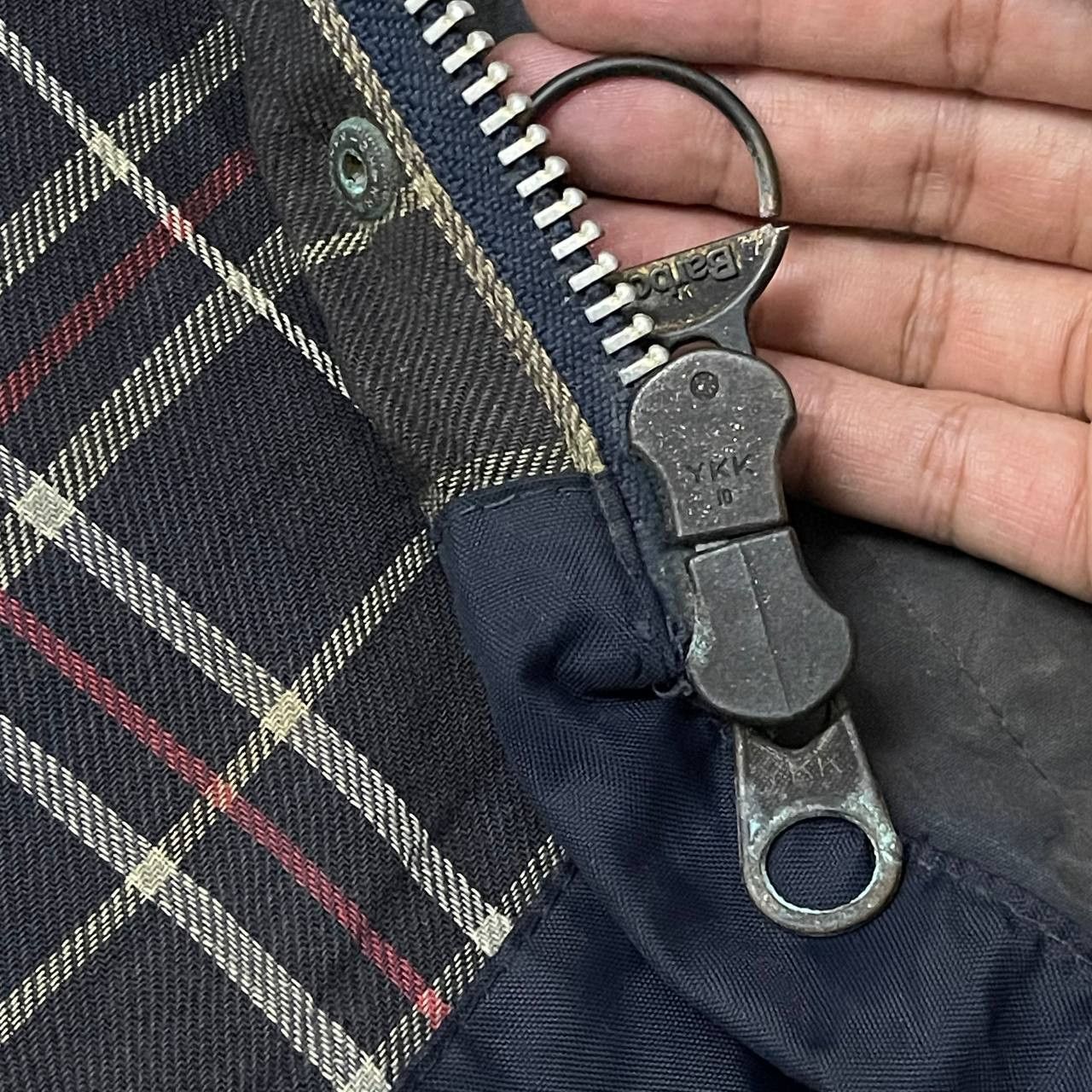 Barbour Vintage 90's Barbour Waxed Jacket A205 Border Distressed Size US L / EU 52-54 / 3 - 19 Thumbnail