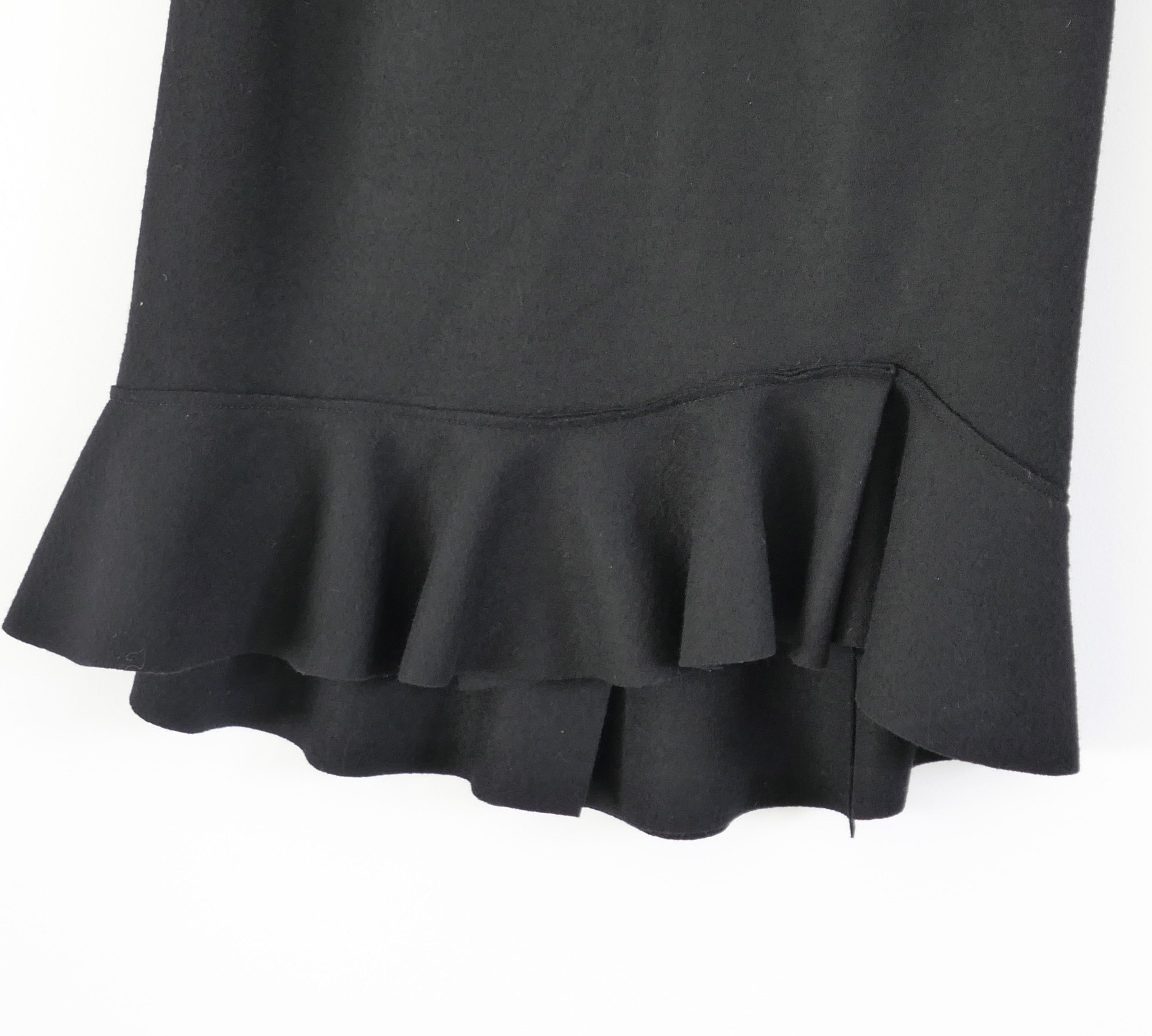 Prada Prada Fall 2008 Black Wool Felt Frill Hem Skirt Size 30" / US 8 / IT 44 - 2 Thumbnail
