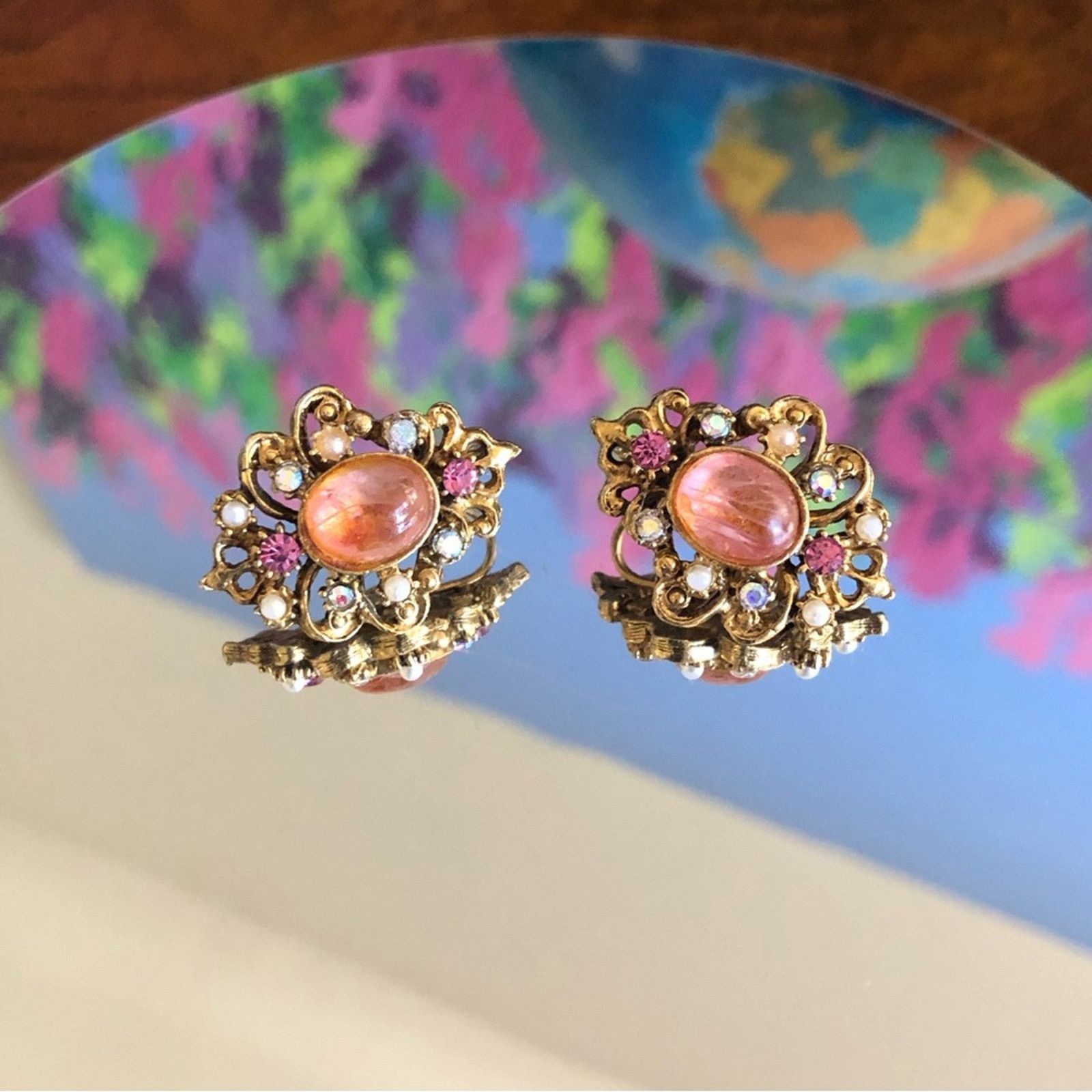 Vintage Vintage Florenza pink and pearl gold tone clip on earrings Size ONE SIZE - 1 Thumbnail
