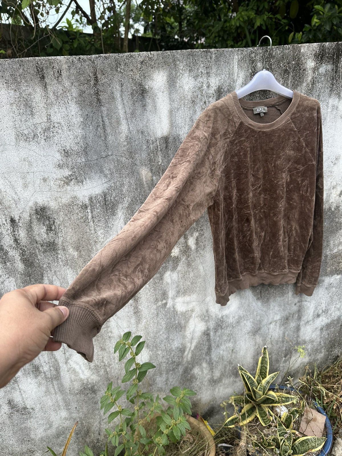 A.P.C. A.P.C velvet sweatshirt Size US S / EU 44-46 / 1 - 3 Thumbnail