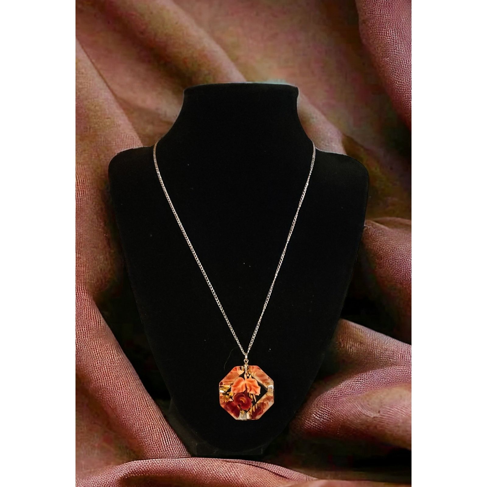 Unknown London Vintage Clear Plastic Lucite Rose Charmeus Pendant Necklace Size ONE SIZE - 1 Thumbnail