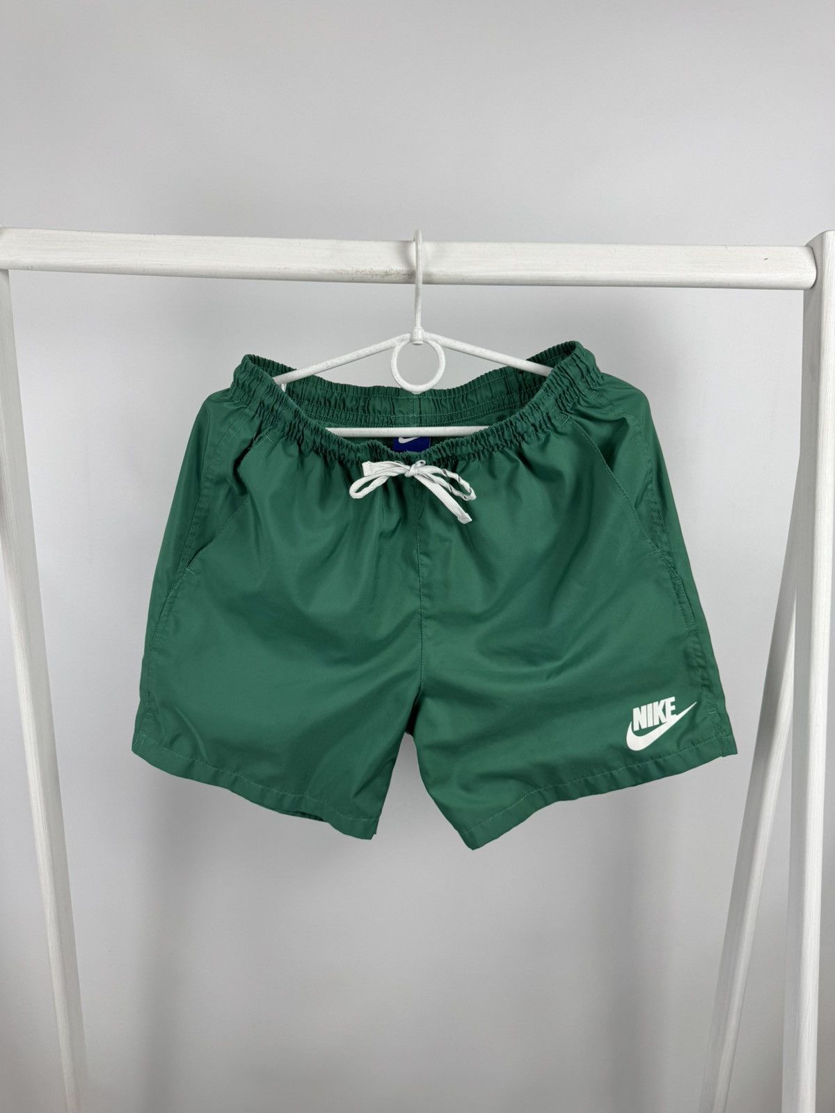 Nike Nike M size Green Shorts Size US 32 / EU 48 - 2 Thumbnail