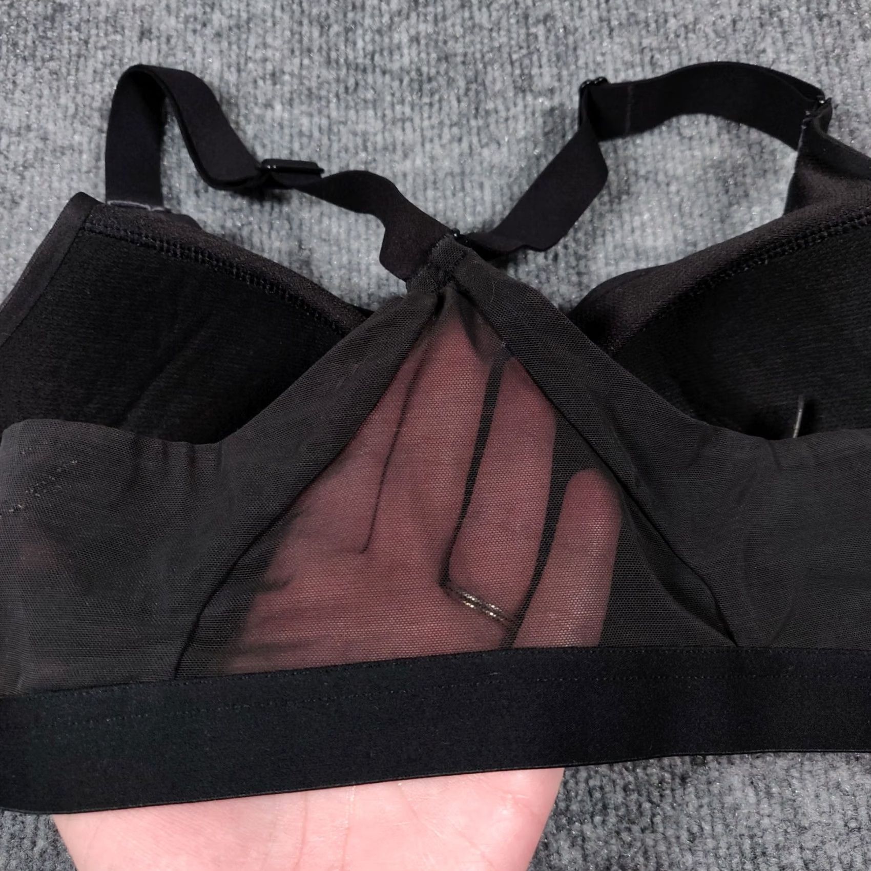 Victoria's Secret Victoria's Secret Sports Bra Womens 34C Black Lightweight Racerback Wireless Gym Size ONE SIZE - 7 Thumbnail