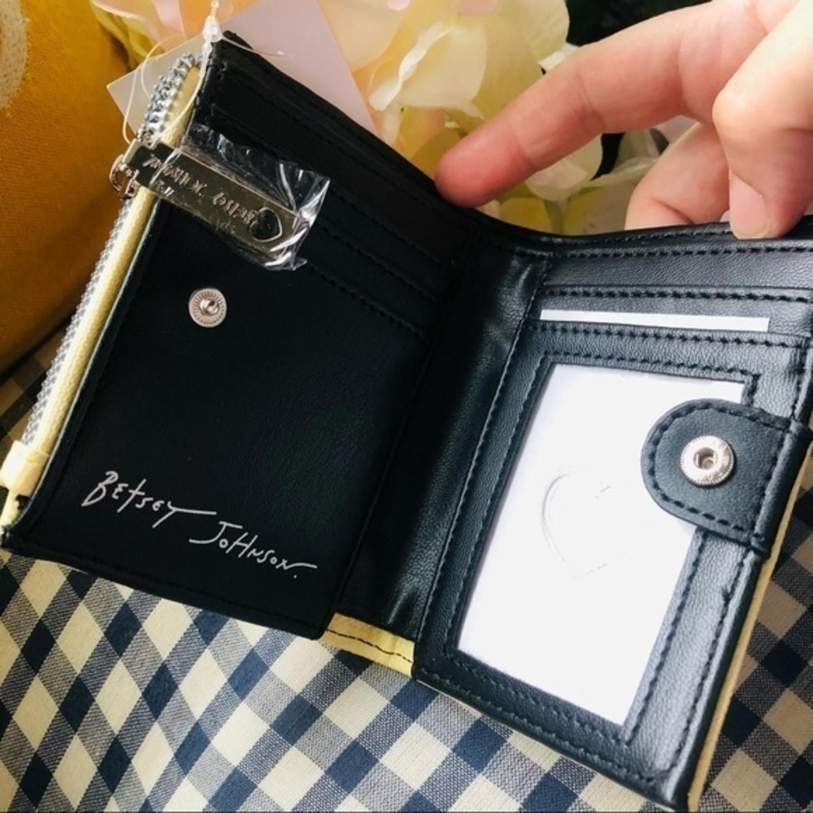 Designer Betsey Johnson Yellow Bifold Snap Wallet NWT Size ONE SIZE - 3 Thumbnail