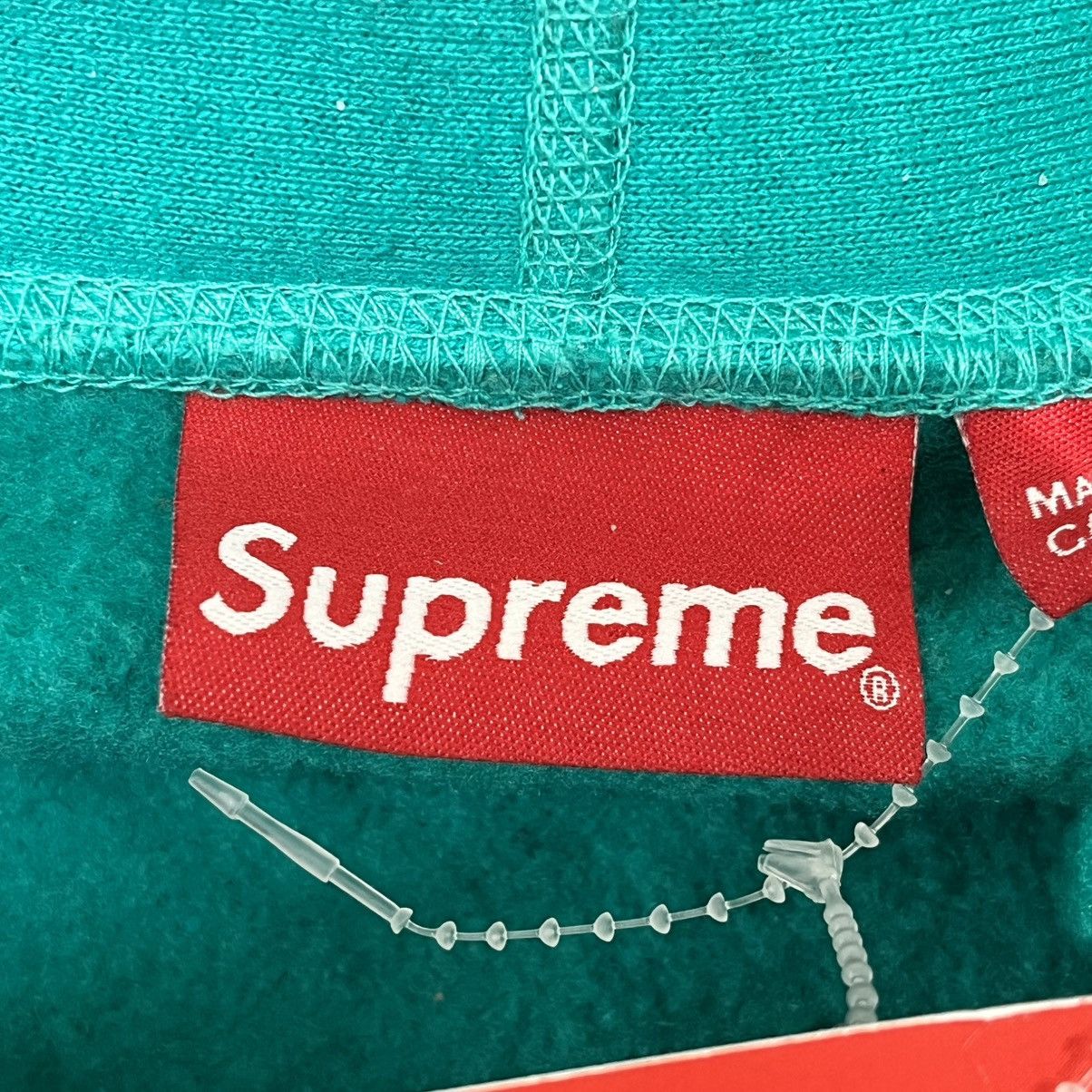 Supreme Supreme Small Box Hooded Sweatshirt (FW22) Size US M / EU 48-50 / 2 - 4 Thumbnail