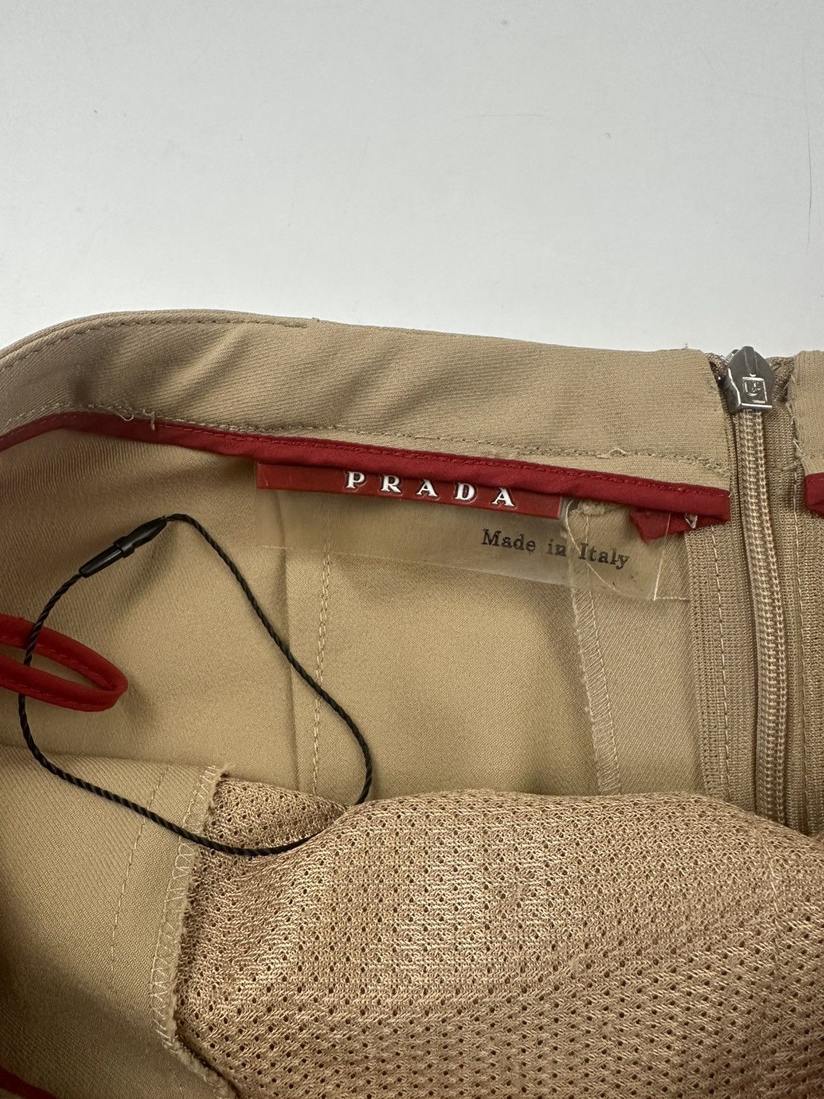 Prada Prada red tab skirt Size 28" / US 6 / IT 42 - 4 Thumbnail