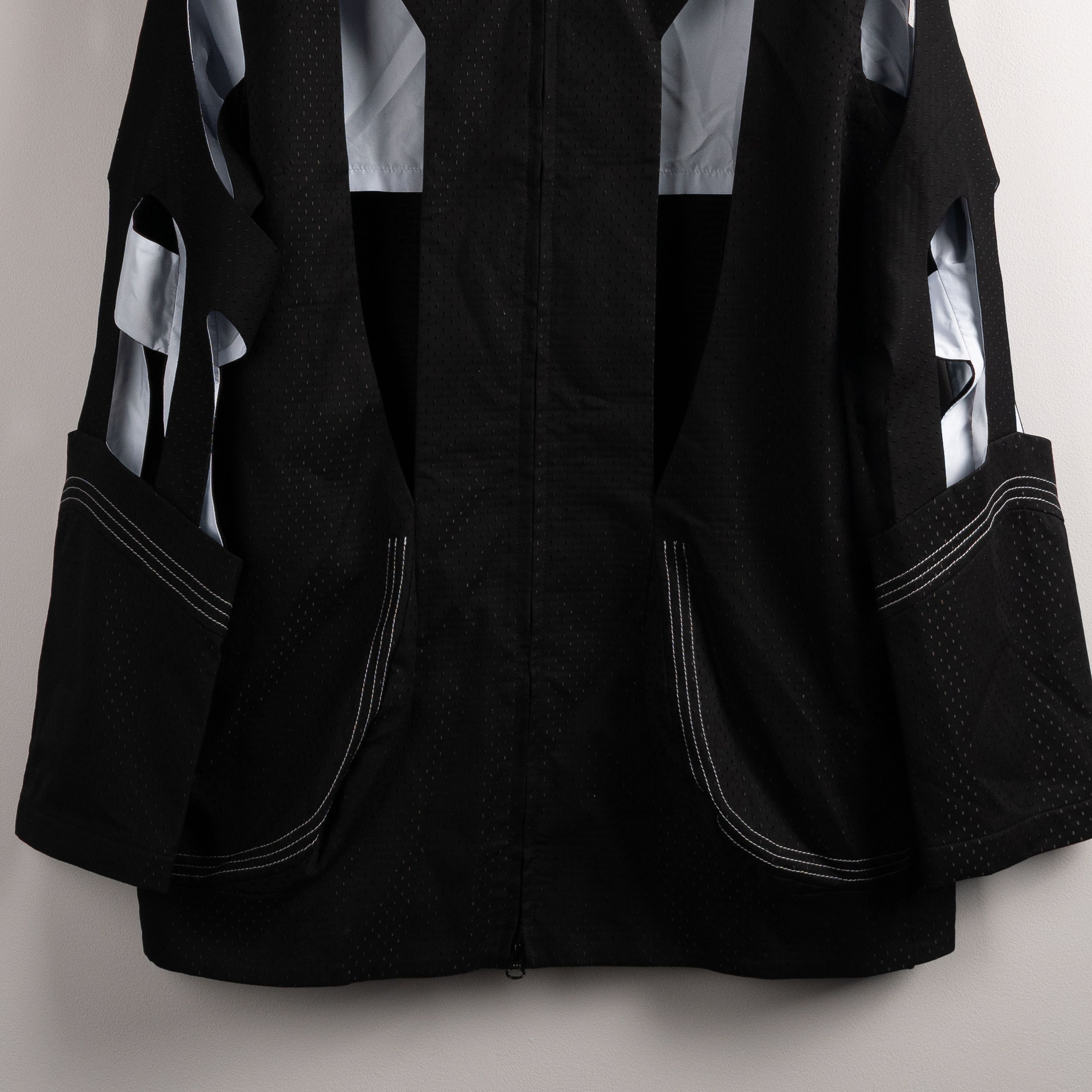 Kiko Kostadinov Kiko Kostadinov SS21 'Hydra' Cut Out Shell Jacket Black Size US L / EU 52-54 / 3 - 6 Thumbnail