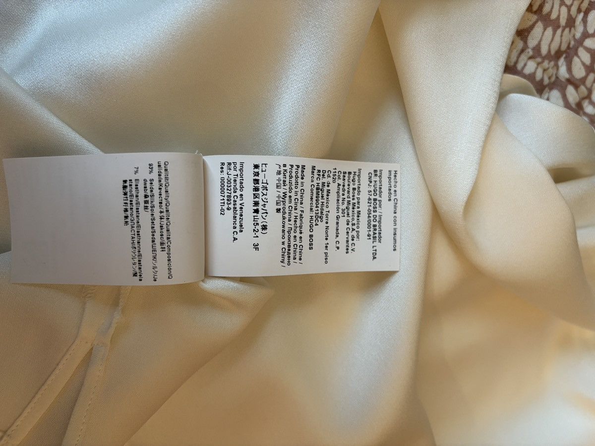 Hugo Boss HUGO BOSS Silk Blend Minimalist Blouse (Cream) Size S / US 4 / IT 40 - 6 Thumbnail