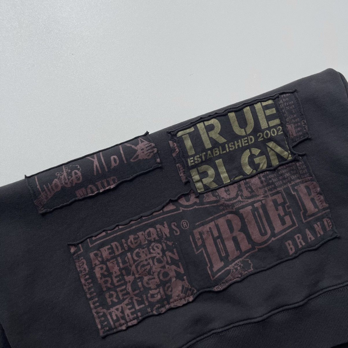 True Religion True Religion Buddha Patchwork Logo Crew Neck Sweatshirt Size US S / EU 44-46 / 1 - 6 Thumbnail