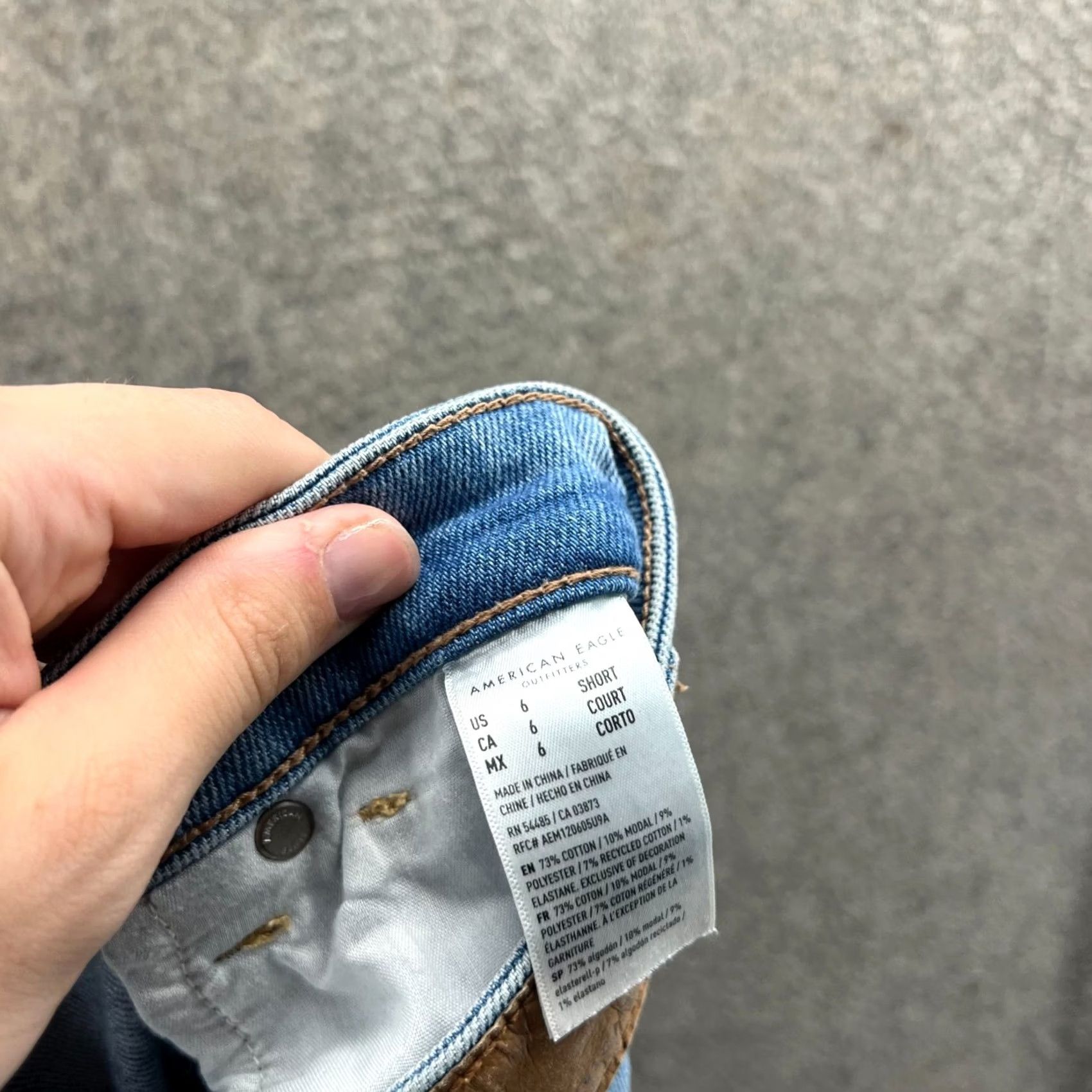 American Eagle Outfitters VINTAGE American Eagle Outfitters Jeans Womens 6 Blue Distressed Mom Stretch Denim Ripped Baggy Size 28" / US 6 / IT 42 - 7 Thumbnail