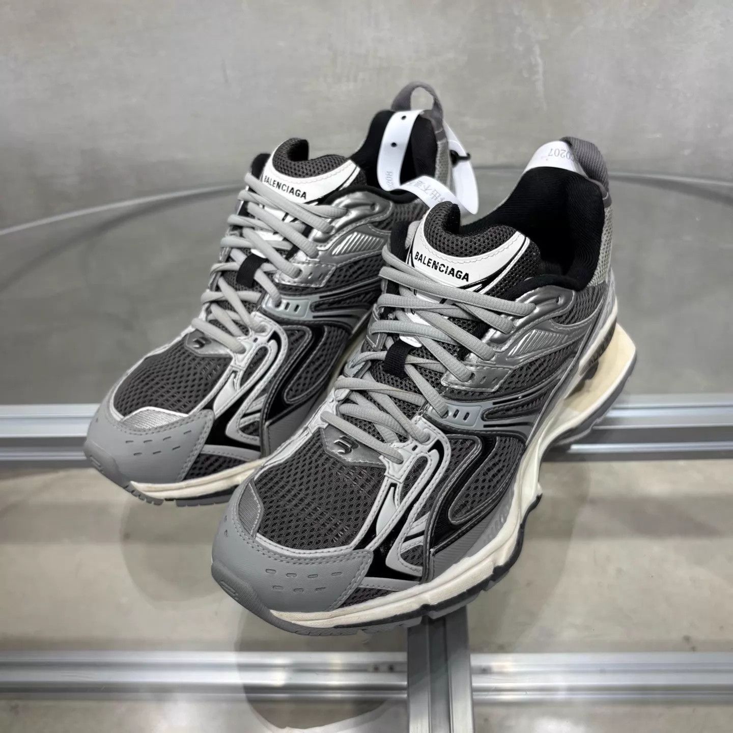 Balenciaga Balenciaga X-Pander Gray Sneaker 39 Size US 6 / EU 39 - 2 Thumbnail