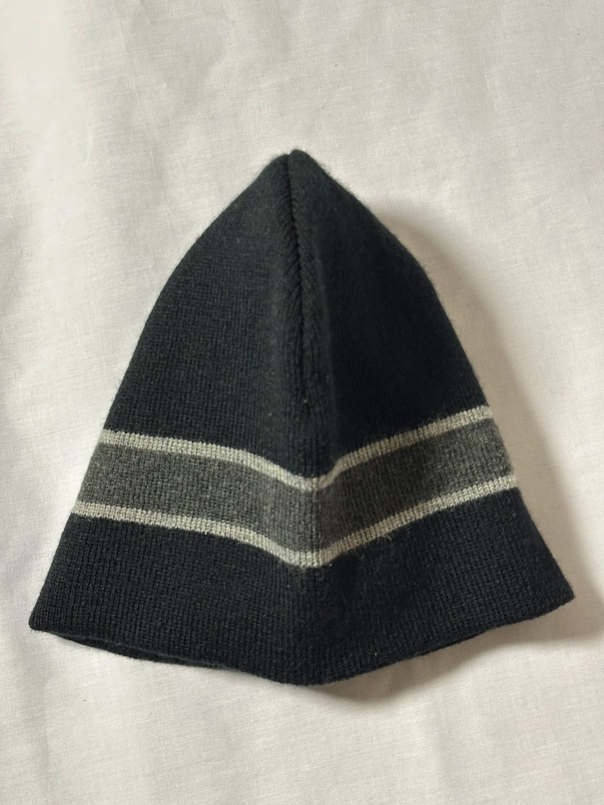 Carhartt Carhartt striped black and gray knit winter beanie hat. Size ONE SIZE - 3 Thumbnail