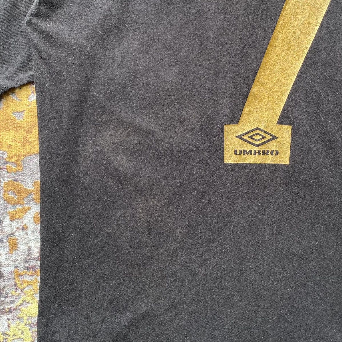 Umbro Vintage Umbro Pure Gold Cantona FC Manchester United Shirt Size US M / EU 48-50 / 2 - 12 Thumbnail