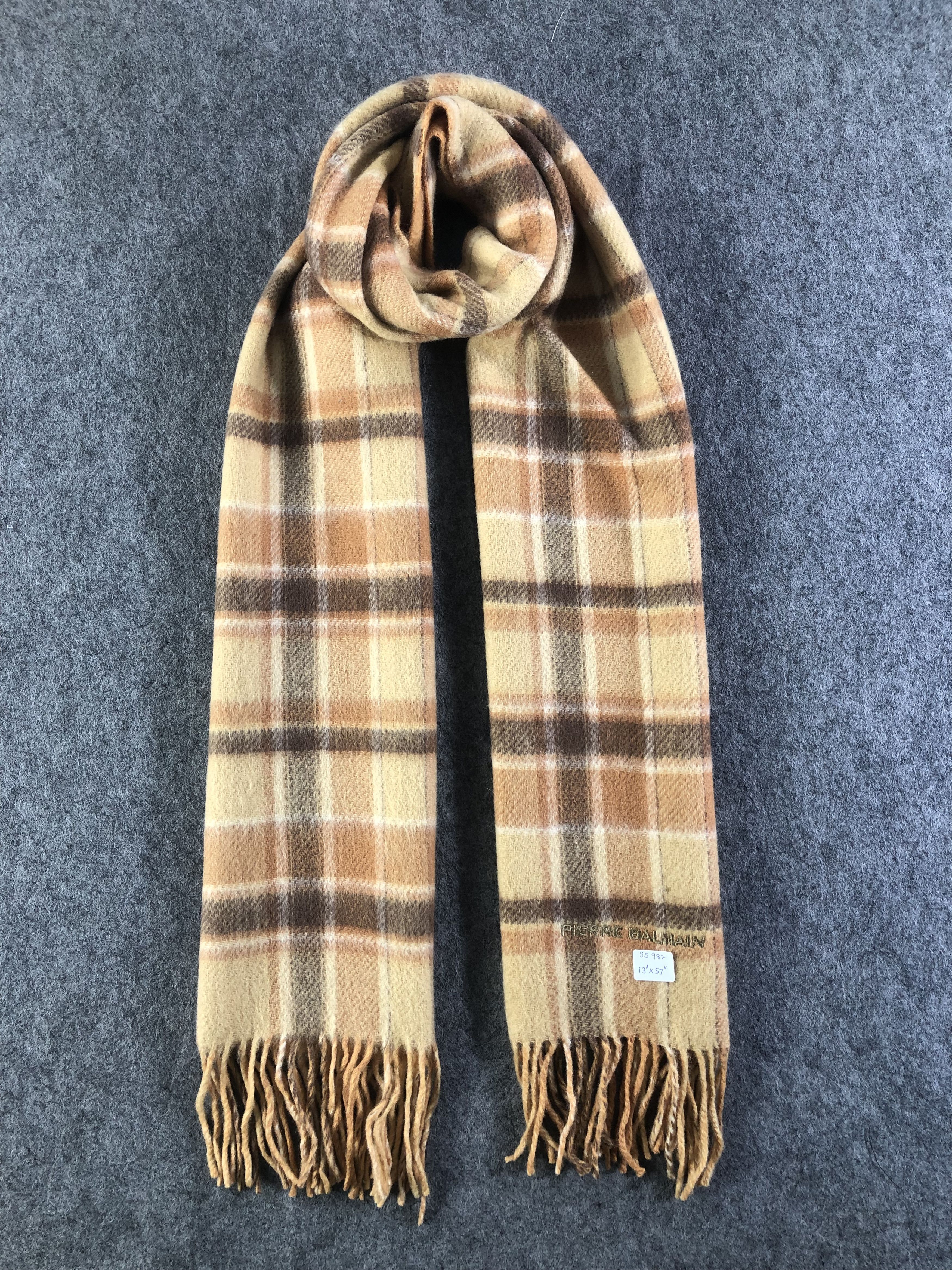 Pierre Balmain Pierre Balmain Scarf / Muffler / Neckwear Size ONE SIZE - 1 Thumbnail