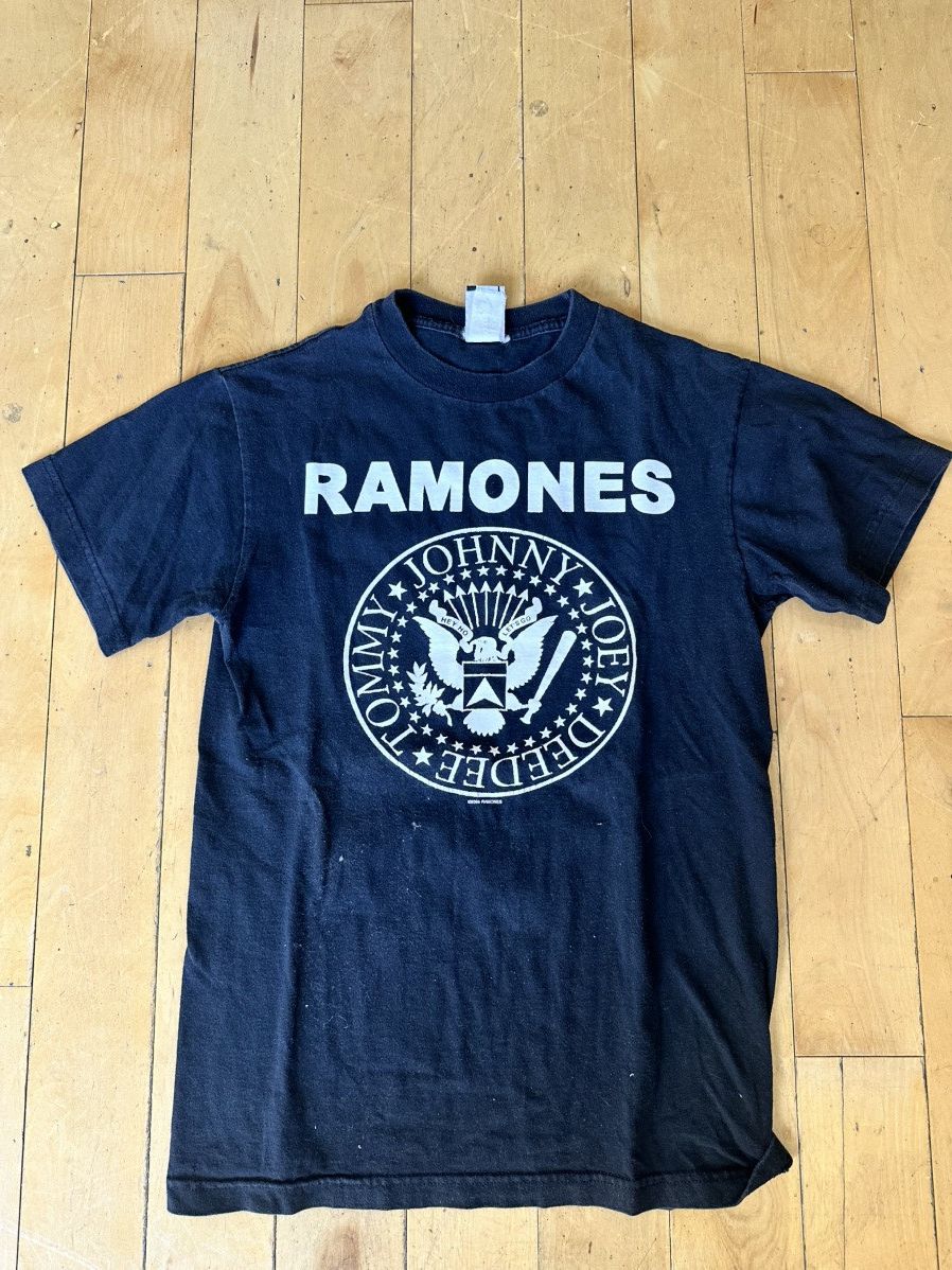 Vintage Vintage Ramones Tee Size US S / EU 44-46 / 1 - 1 Preview