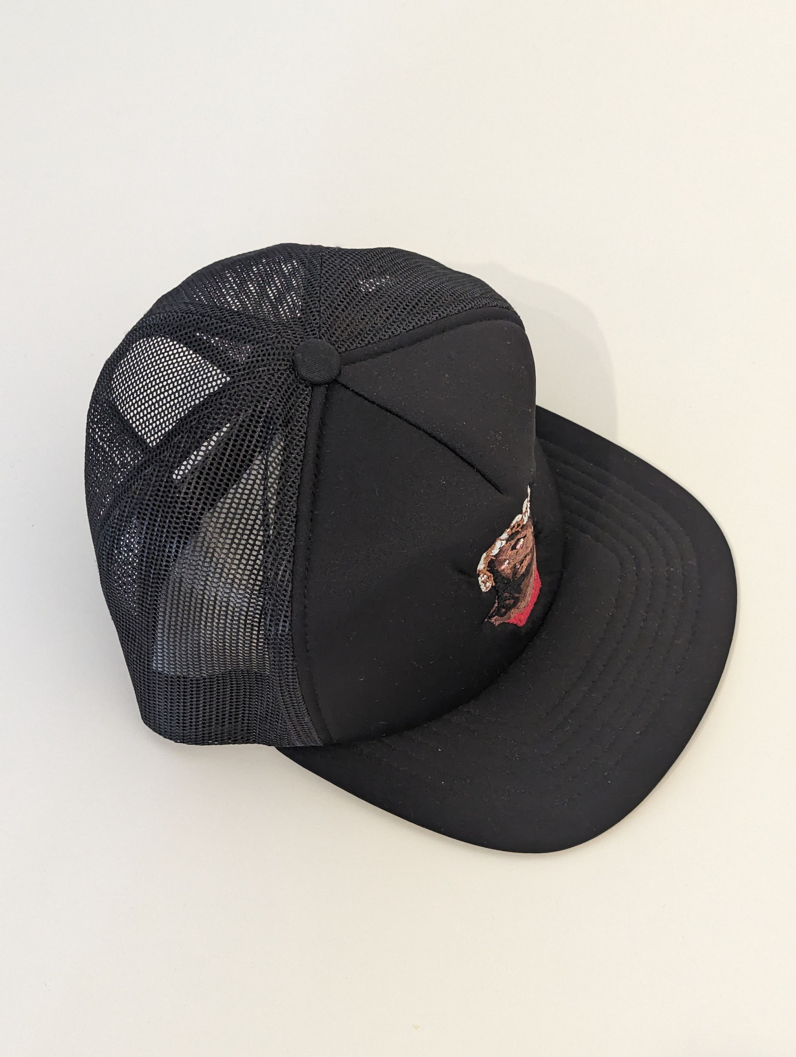 DENIM TEARS × No Vacancy Inn Denim Tears x No Vacancy Inn "Southern Man" Trucker Hat Size ONE SIZE - 4 Thumbnail