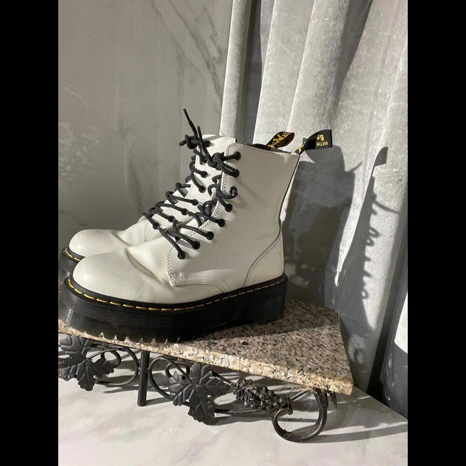 Dr. Martens Dr. Martens Jadon Boots Size US 9 / IT 39 - 2 Thumbnail