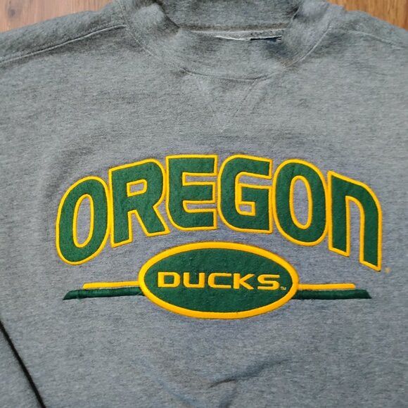 NCAA Vintage Oregon Ducks Embroidered Crewneck Sweatshirt Size US L / EU 52-54 / 3 - 1 Thumbnail