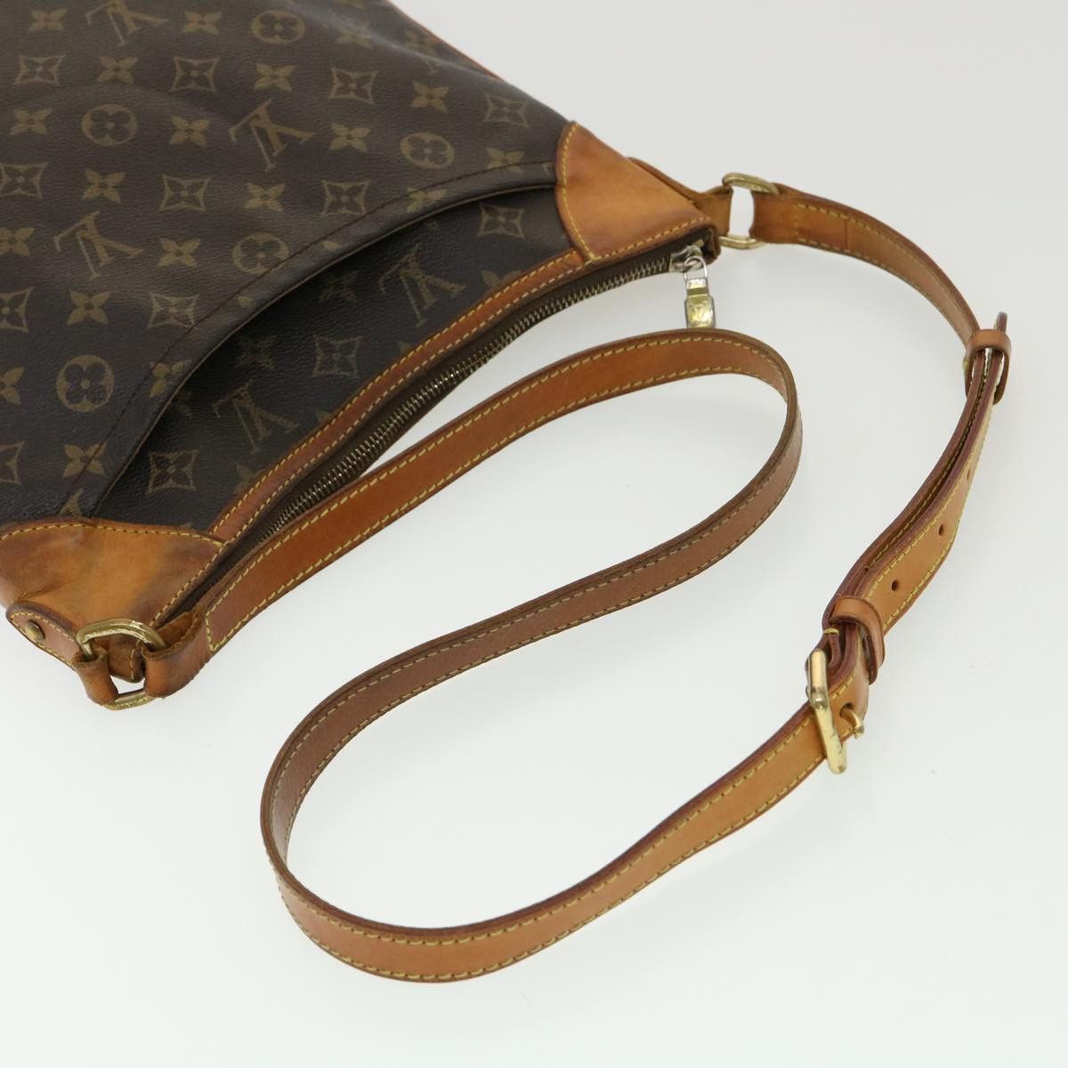 Louis Vuitton LOUIS VUITTON Monogram Odeon MM Shoulder Bag M56389 Size ONE SIZE - 8 Thumbnail
