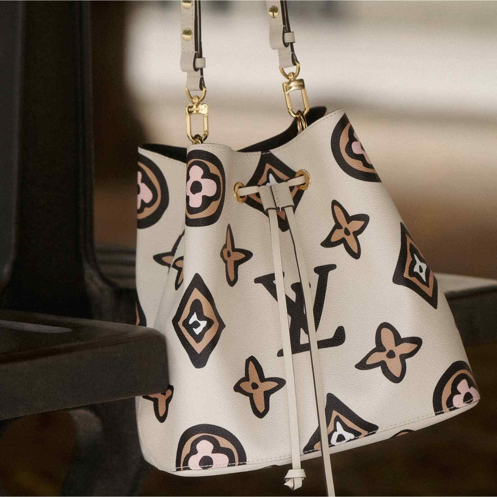 Louis Vuitton Louis Vuitton MM Cream Monogram Logo Shoulder Crossbody Bag Size ONE SIZE - 5 Thumbnail