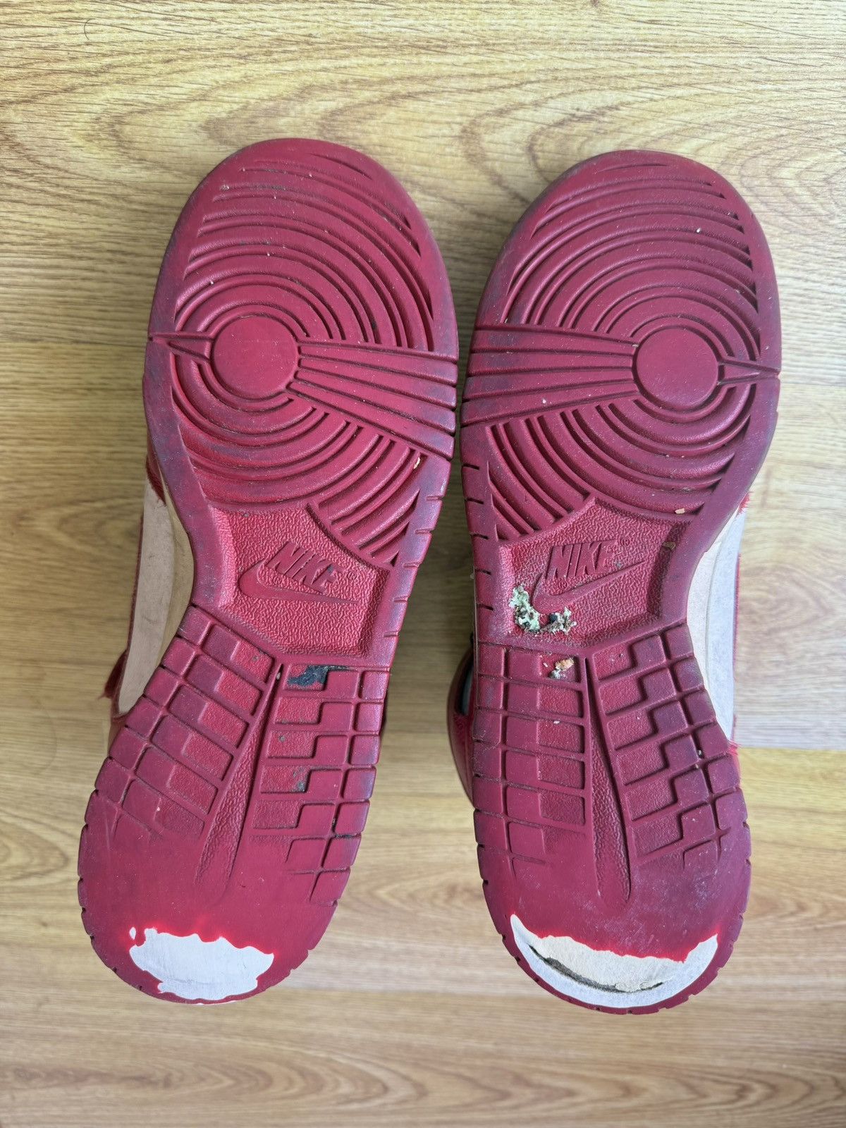 Nike High Top Dunks Championship White Red Size US 10.5 / EU 43-44 - 9 Thumbnail