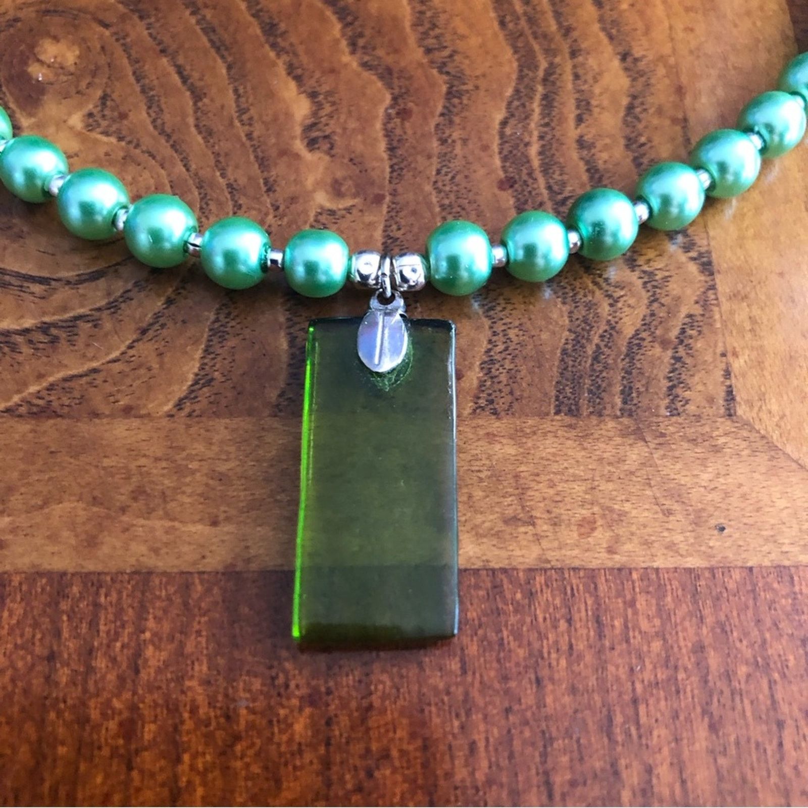 Handmade Handcrafted repurpose green glass pendant Pearl necklace Size ONE SIZE - 11 Thumbnail