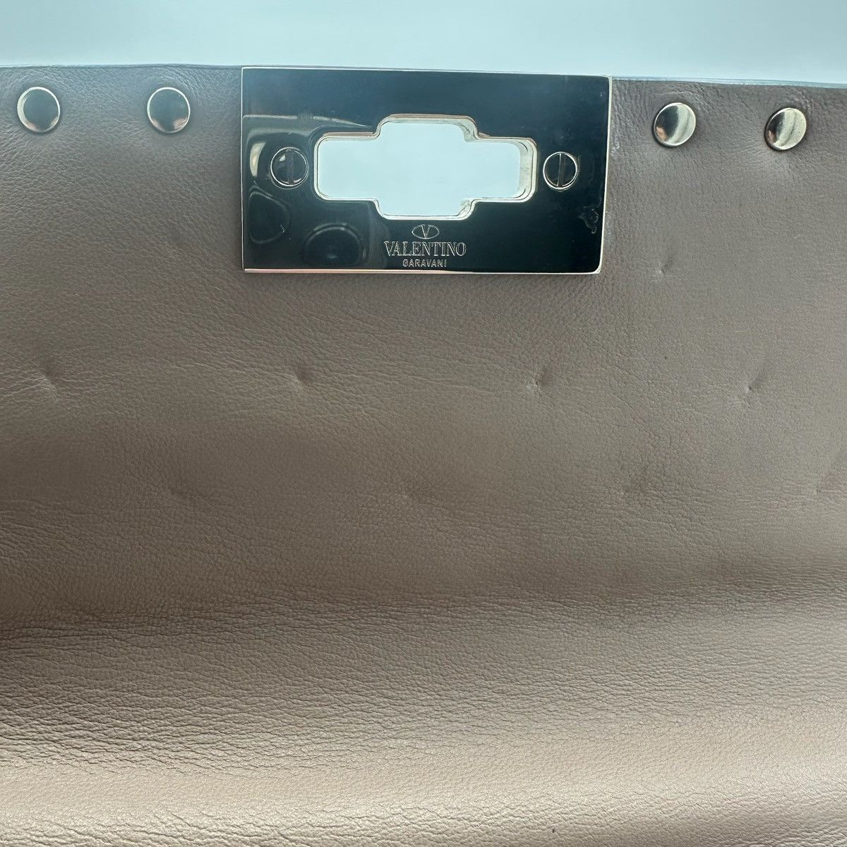 Valentino Valentino Garavani Rockstud Spike Bag in Beige Leather Size ONE SIZE - 8 Thumbnail