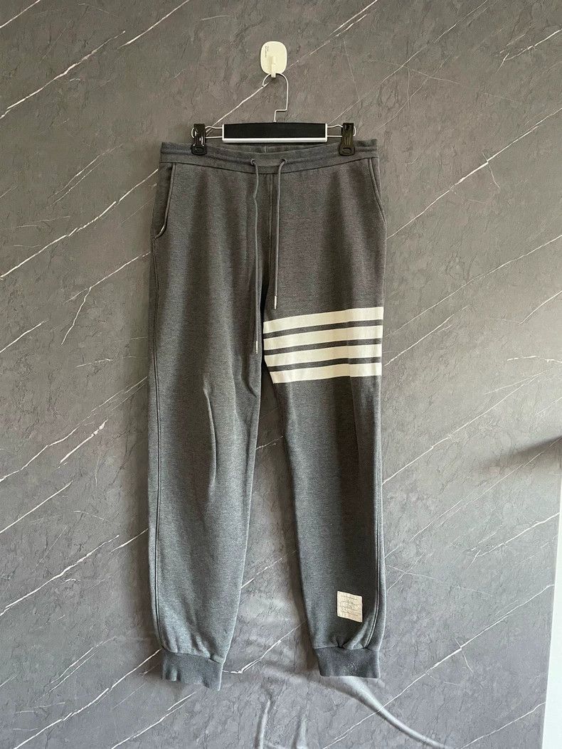 Thom Browne Thom Browne Gray wool joggers Size US 41 - 1 Thumbnail