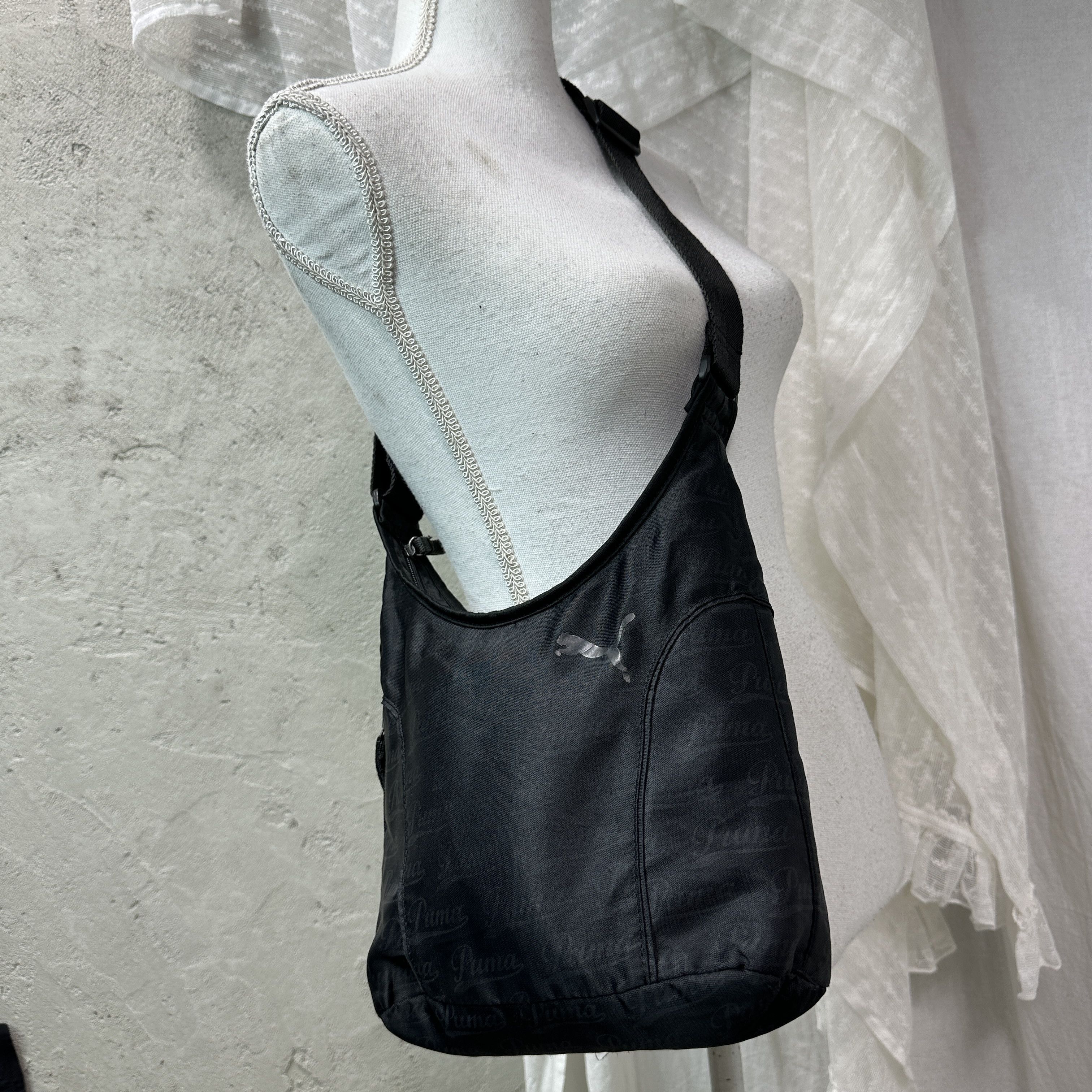 Vintage Vintage Streetwear Sporty Crossbody Nylon Puma Bag Y2K Size ONE SIZE - 5 Thumbnail