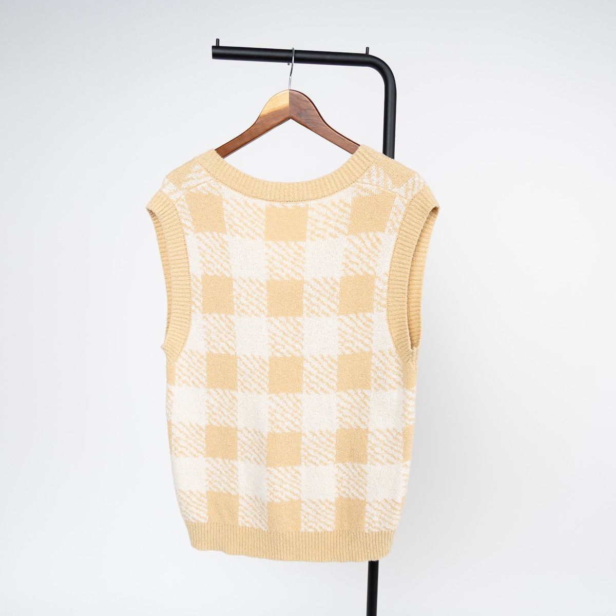Other Oui Moments Womens Knit Sweater Vest Beige Check Pattern Size S / US 4 / IT 40 - 2 Thumbnail