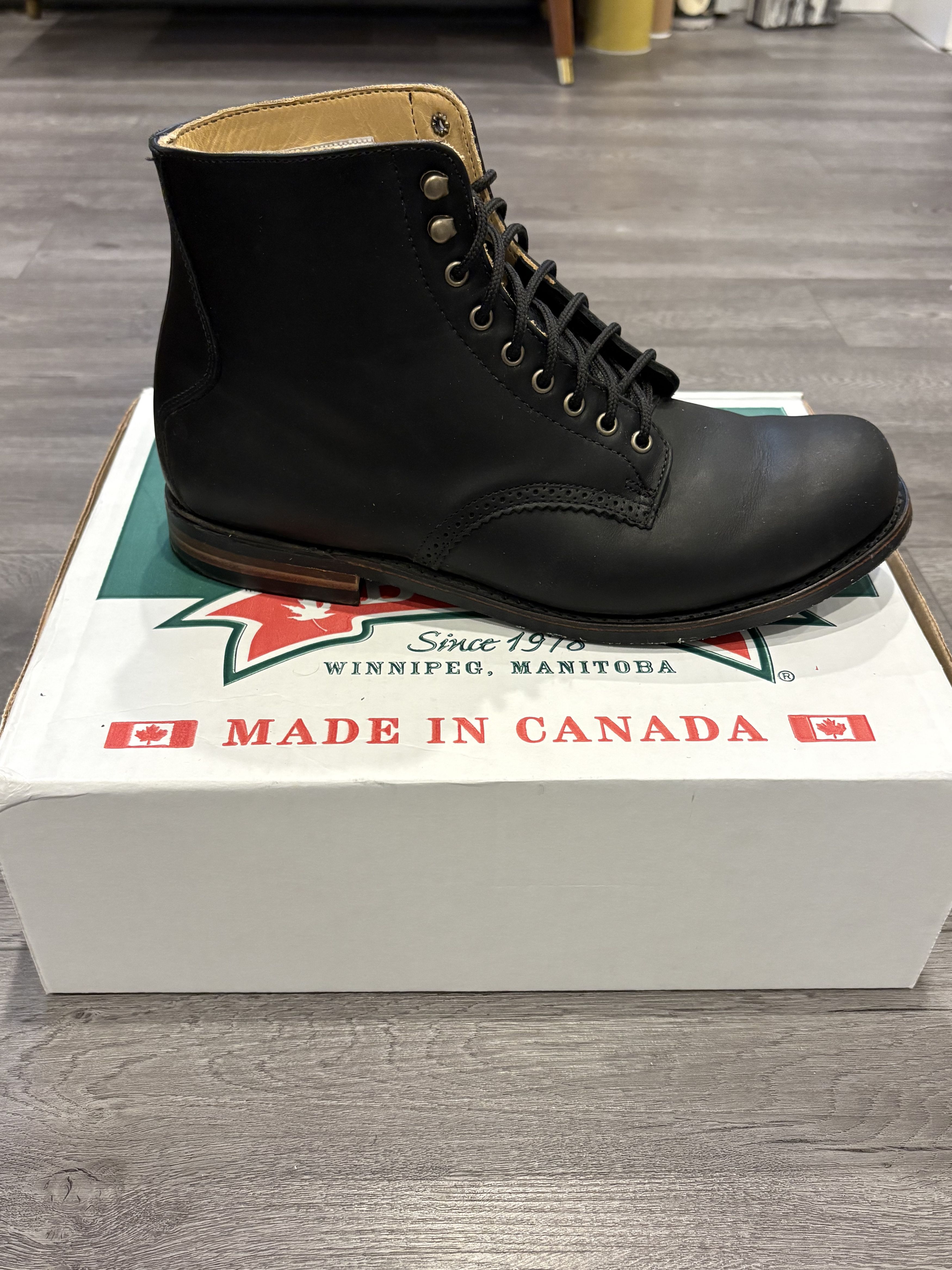 Canada West WM. Moorby 2835 Size US 10.5 / EU 43-44 - 6 Thumbnail