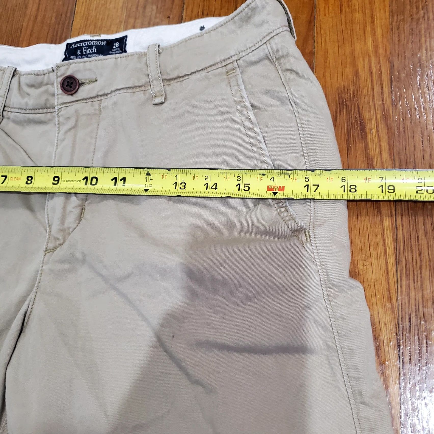 Abercrombie & Fitch Abercrombie & Fitch Shorts Mens 28 Beige Chino Flat Front 10 Inch Inseam Casual Size US 28 / EU 44 - 7 Thumbnail