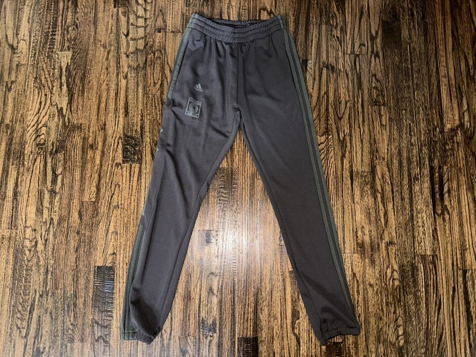 Yeezy calabasas pants umber 2024 core