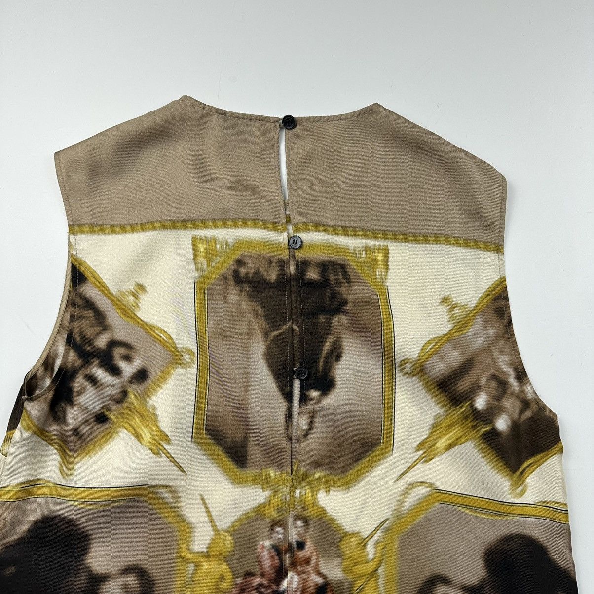 Burberry Burberry montage silk blouse Size M / US 6-8 / IT 42-44 - 3 Thumbnail