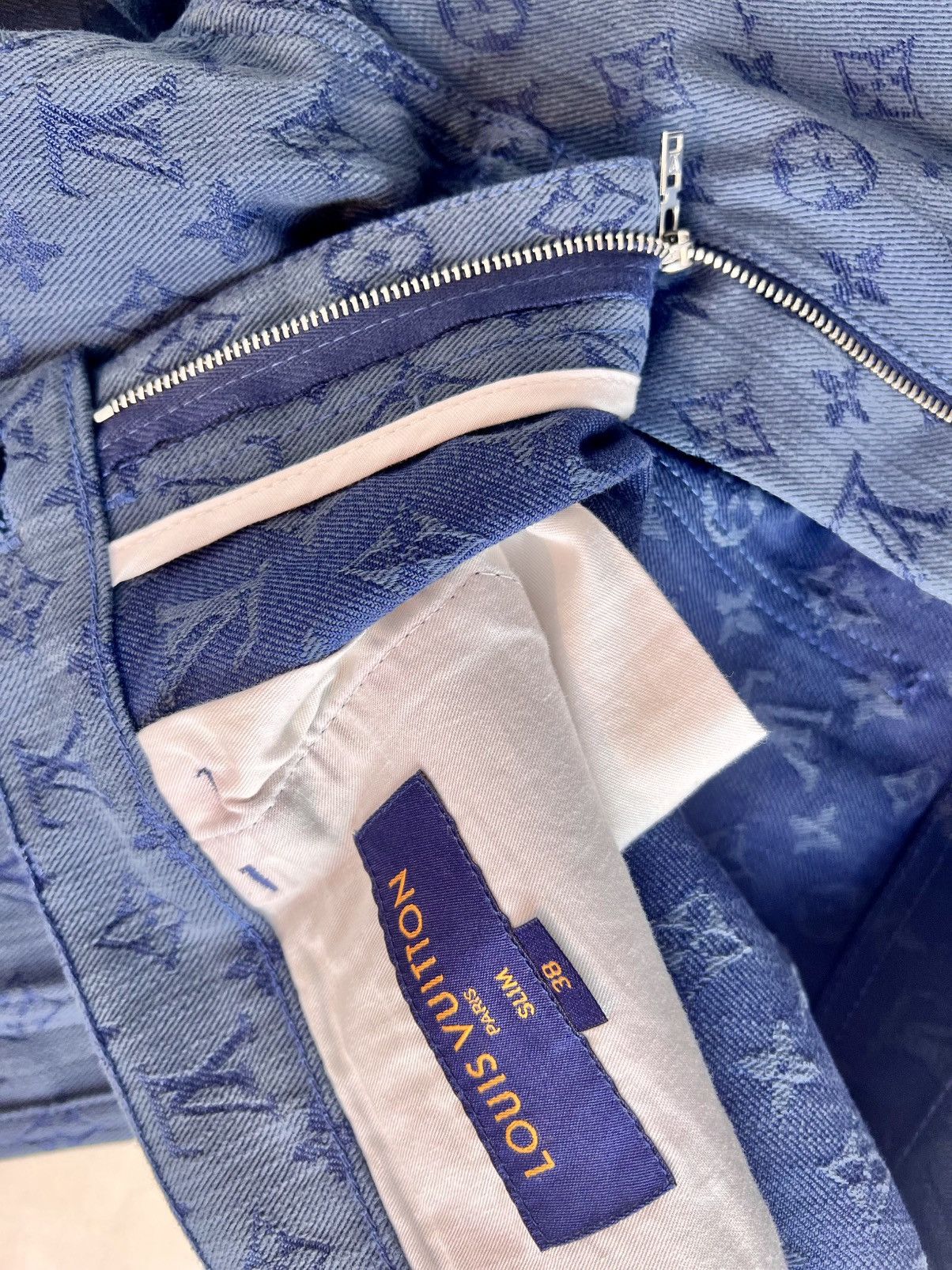 Louis Vuitton Louis Vuitton x Virgil Abloh SS19 Monogram Denim - RM192M Size US 38 / EU 54 - 10 Thumbnail