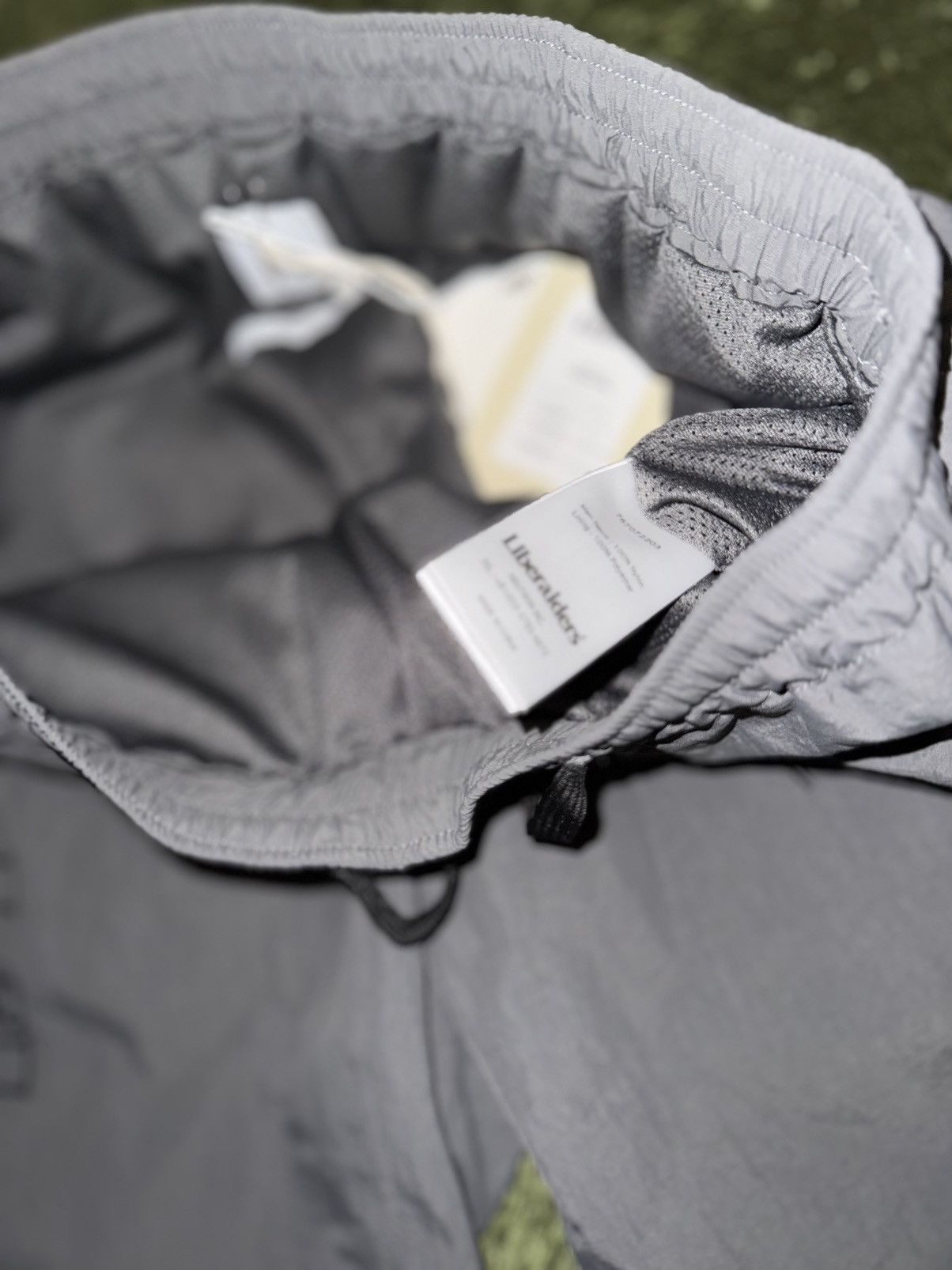 Liberaiders [S] Liberaiders Nylon Embroidered Logo Track Pants Size US 32 / EU 48 - 4 Thumbnail