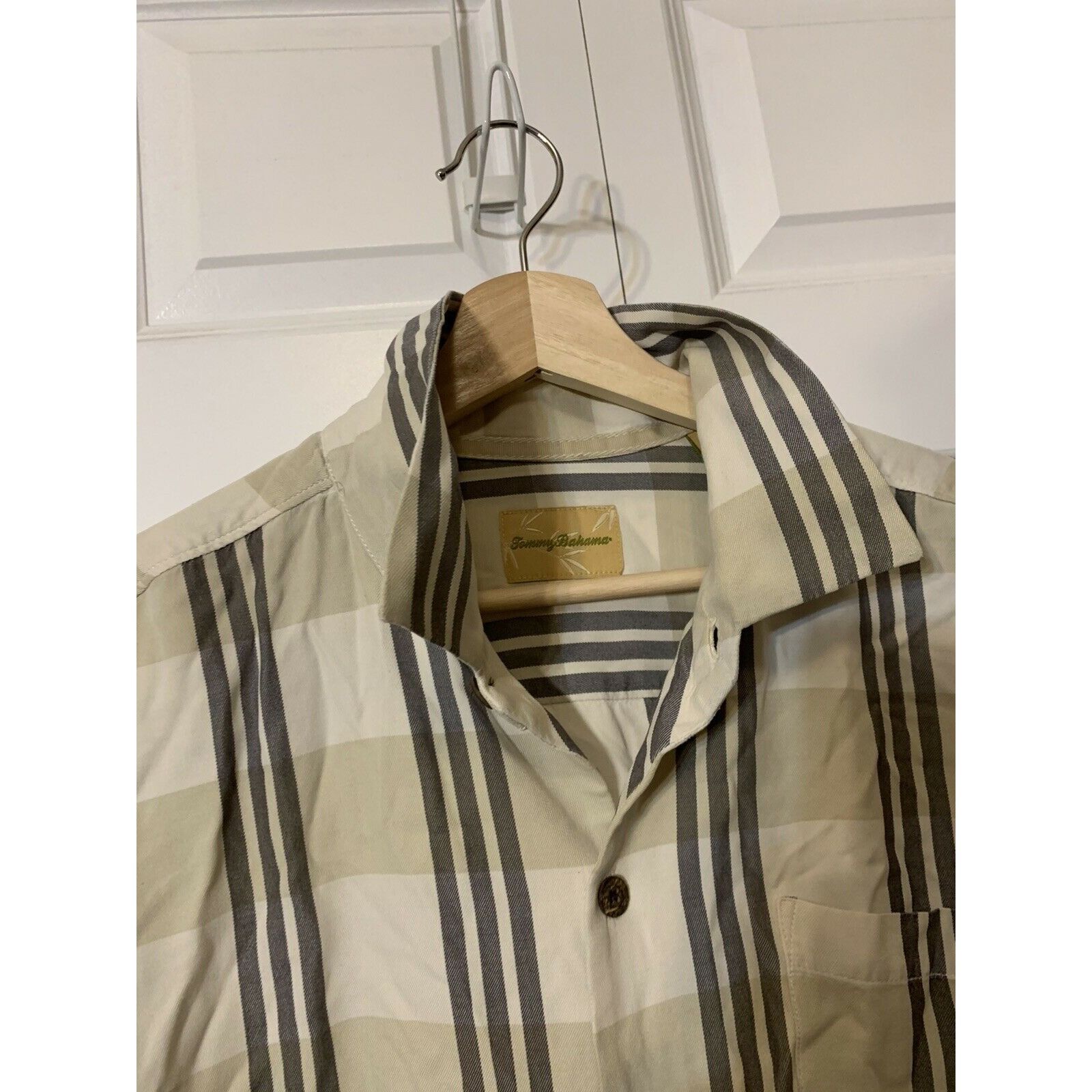 Tommy Bahama TOMMY BAHAMA Mens Sz XL Tan Plaid Silk/Cotton Short Sleeve B Size US XL / EU 56 / 4 - 3 Thumbnail
