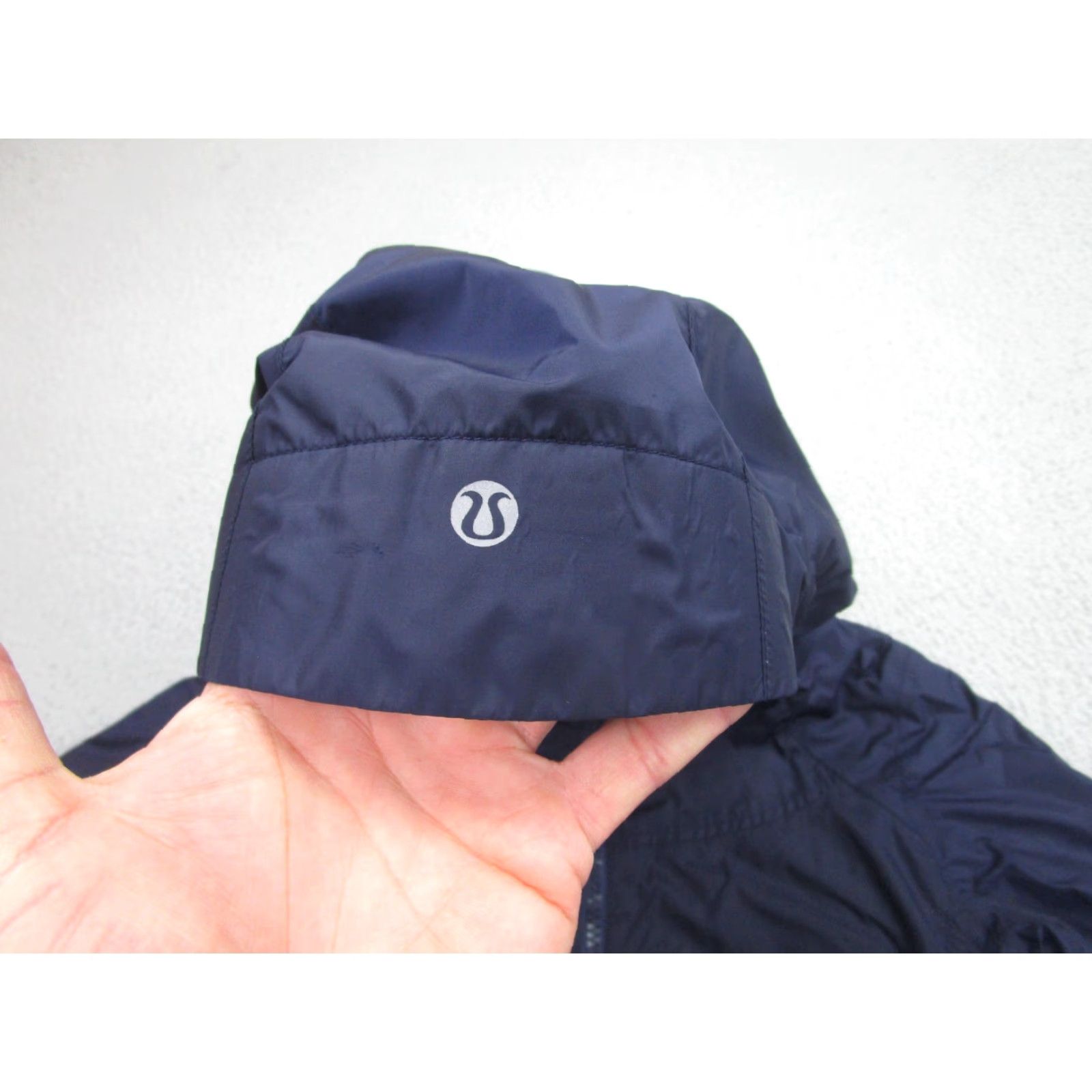 Lululemon Lululemon Jacket Womens 4 Blue Hooded Windbreaker Full Zip Lightweight Lined Size S / US 4 / IT 40 - 6 Thumbnail