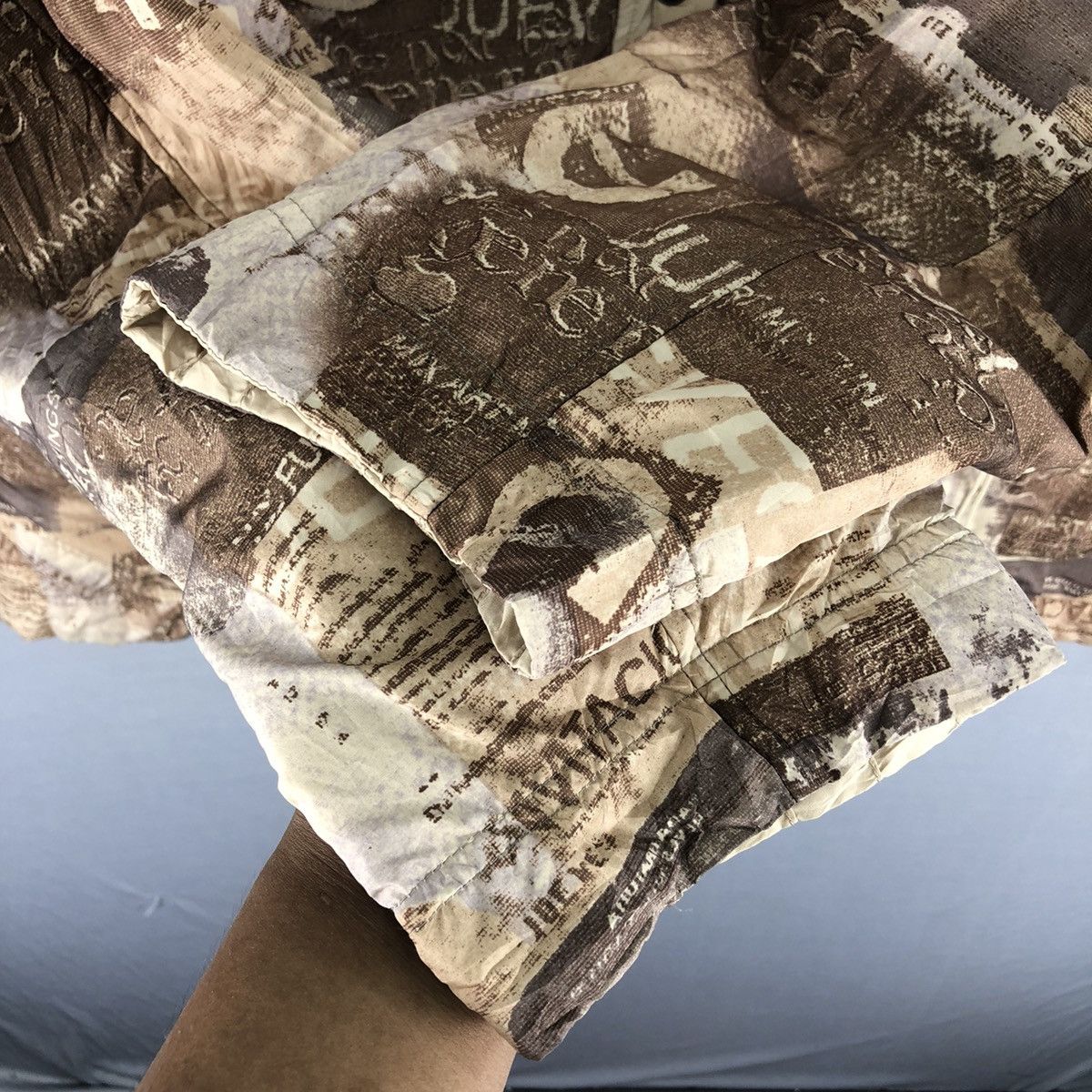 Japanese Brand Vintage Y2K Reversible Jacket Fullprint by Locarino Size US M / EU 48-50 / 2 - 12 Thumbnail